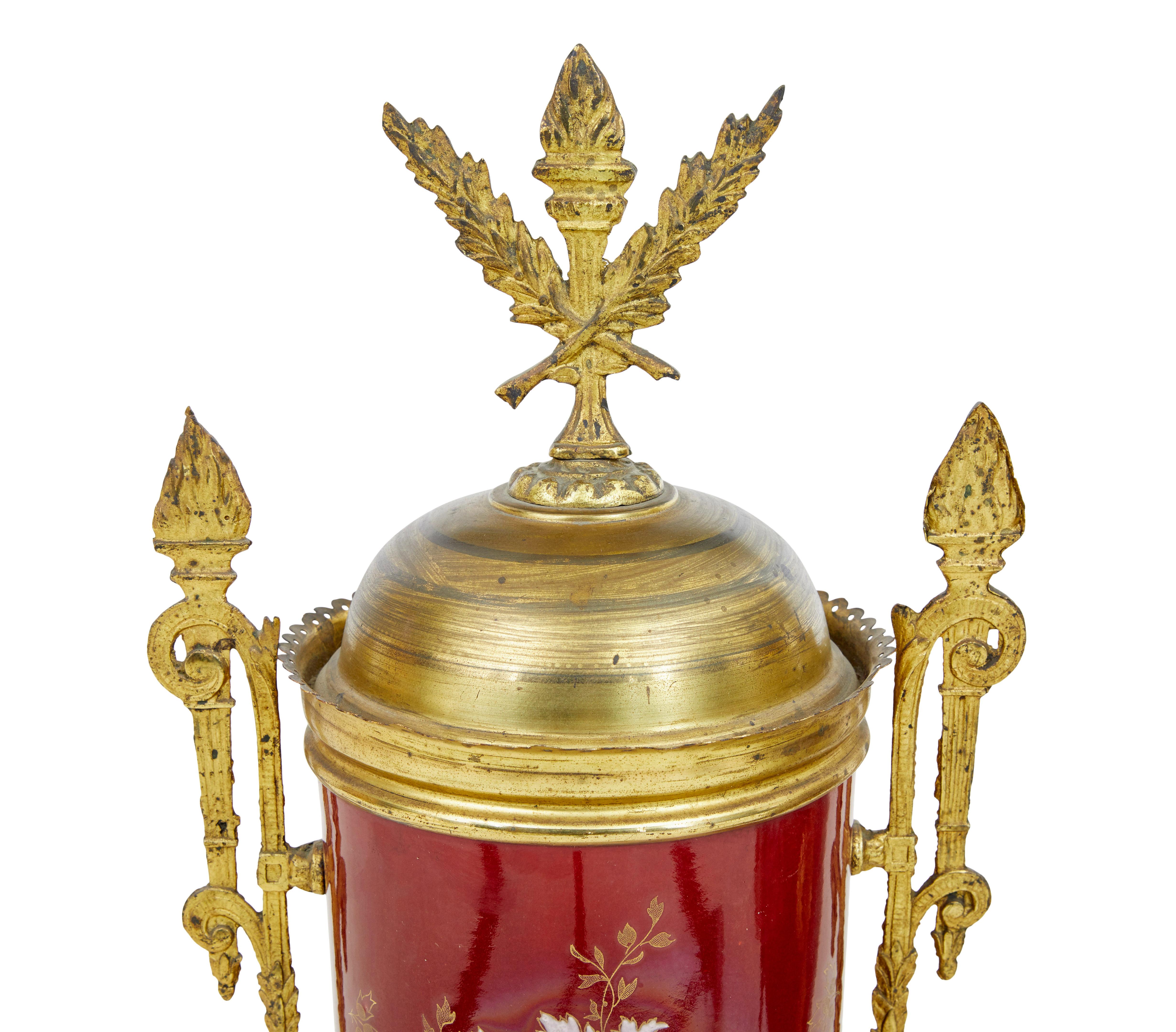 Set di guarnizioni decorative in toleware francese del XIX secolo in vendita 1