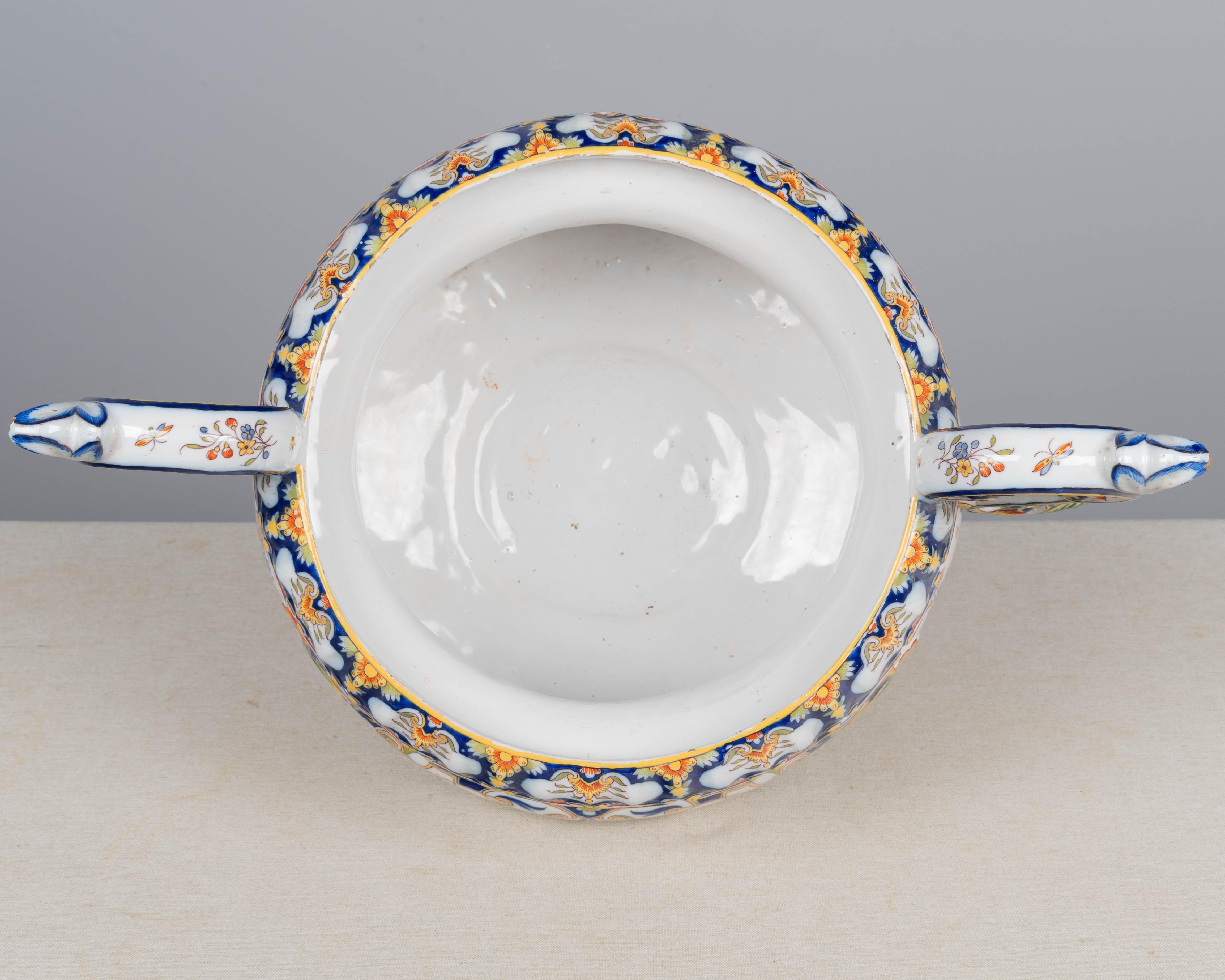 Cachepot in faience francese Desvres del XIX secolo in vendita 4