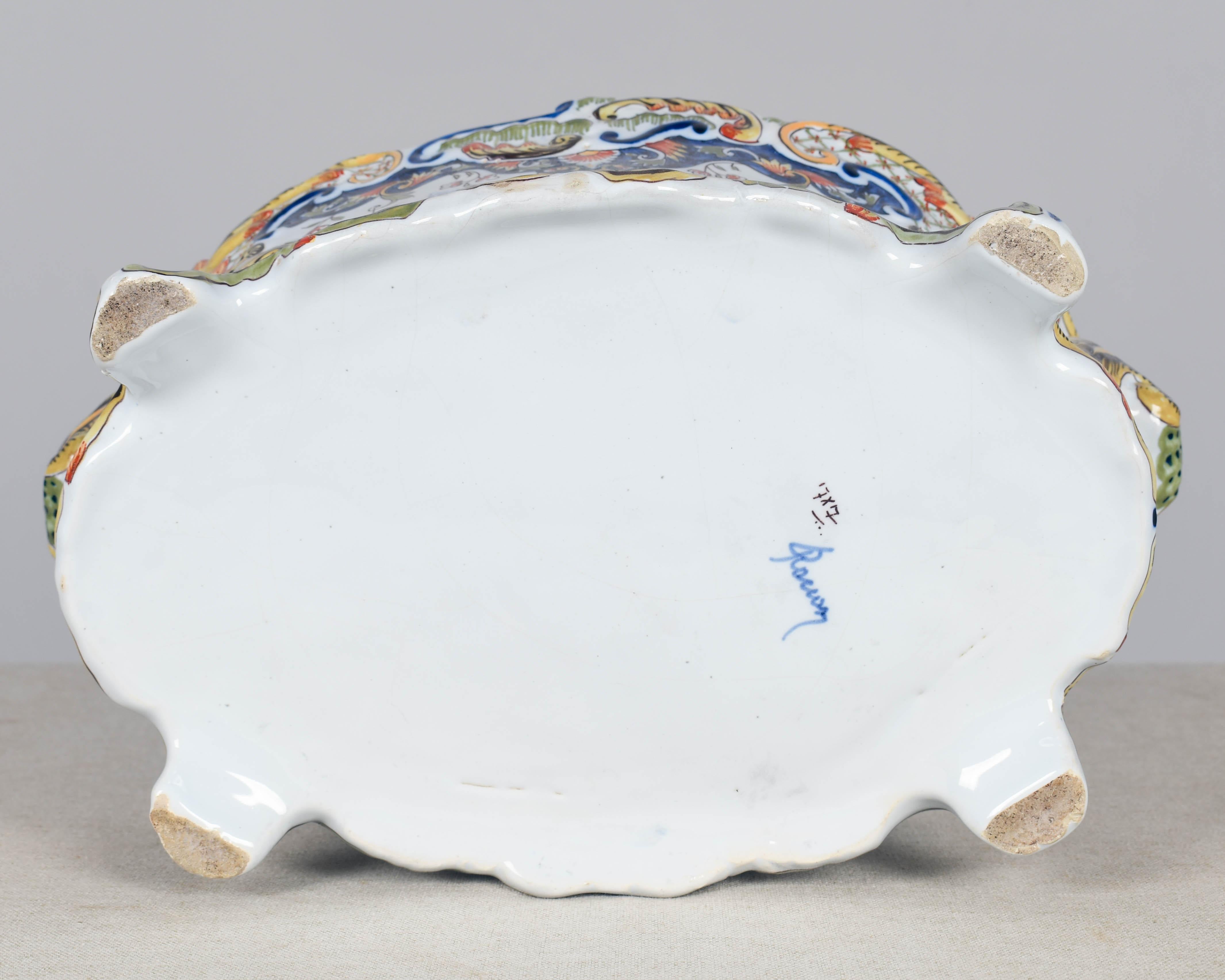 Jardinière e vaso di Desvres Faience francese del XIX secolo in vendita 8