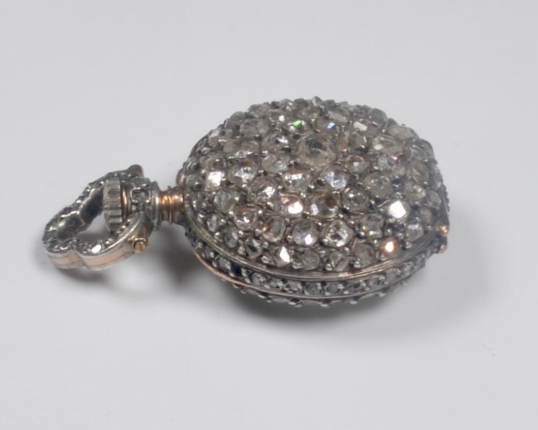 Orologio e spilla con movimento svizzero con diamanti del XIX secolo in vendita 3