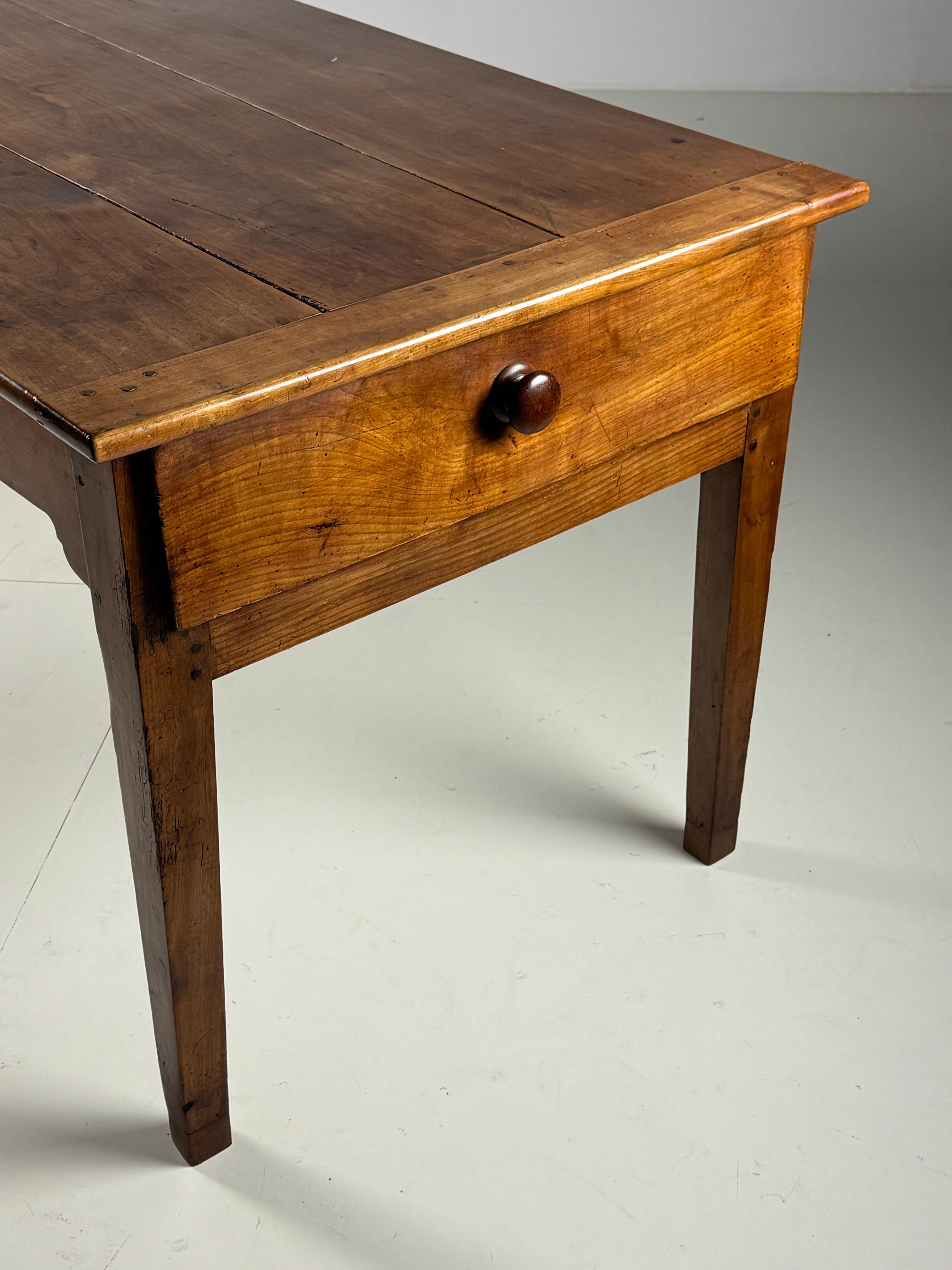 Table de salle à manger française du 19ème siècle 203cm en vente 3