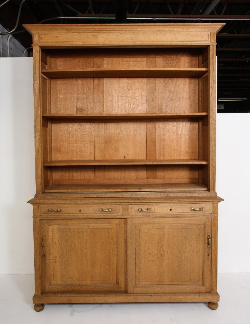 19th Century French Directoire Bleached Oak Bookcase In Good Condition For Sale In Chicago, IL