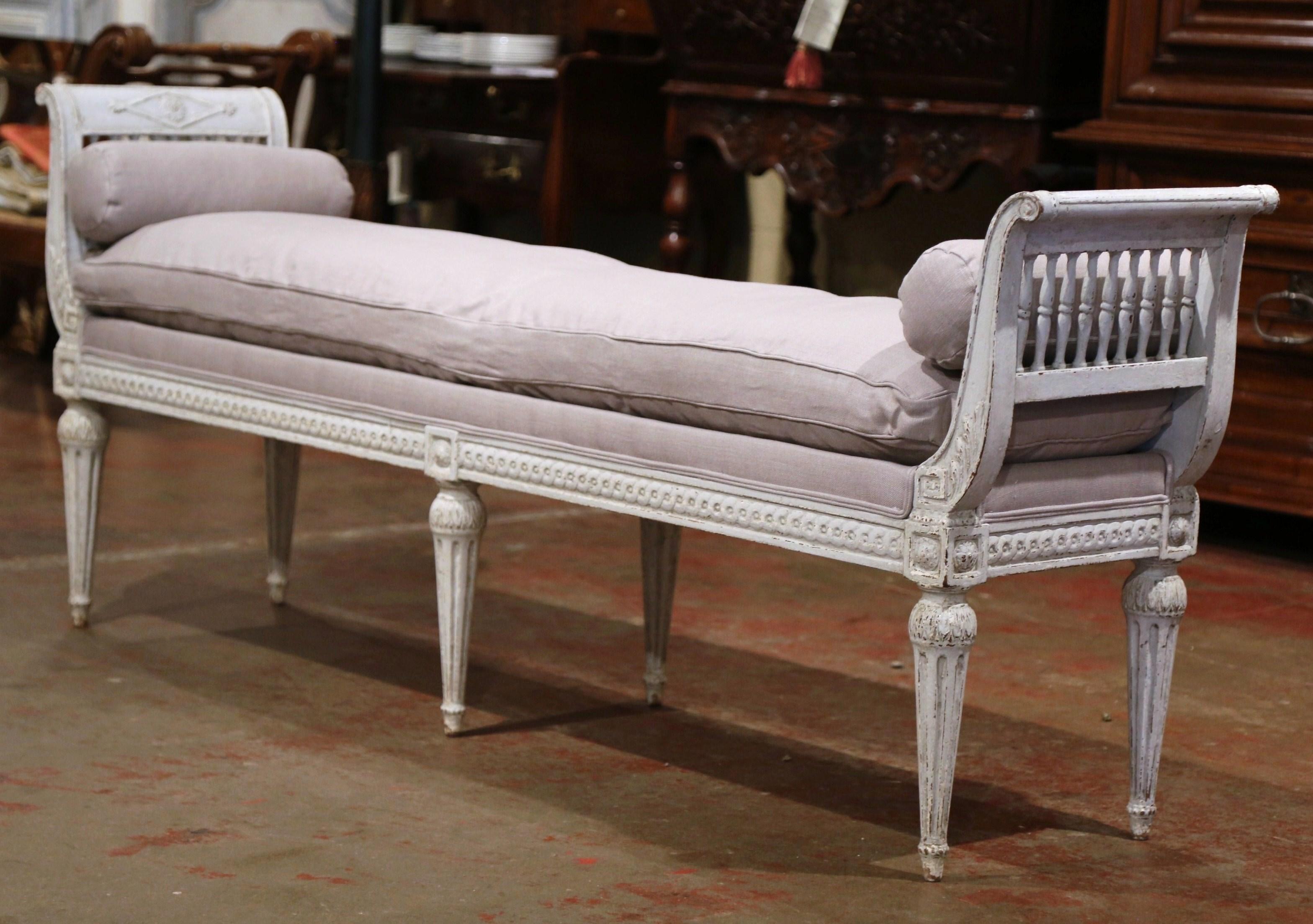 19th Century French Directoire Carved Painted Upholstered Banquette with Back In Excellent Condition In Dallas, TX