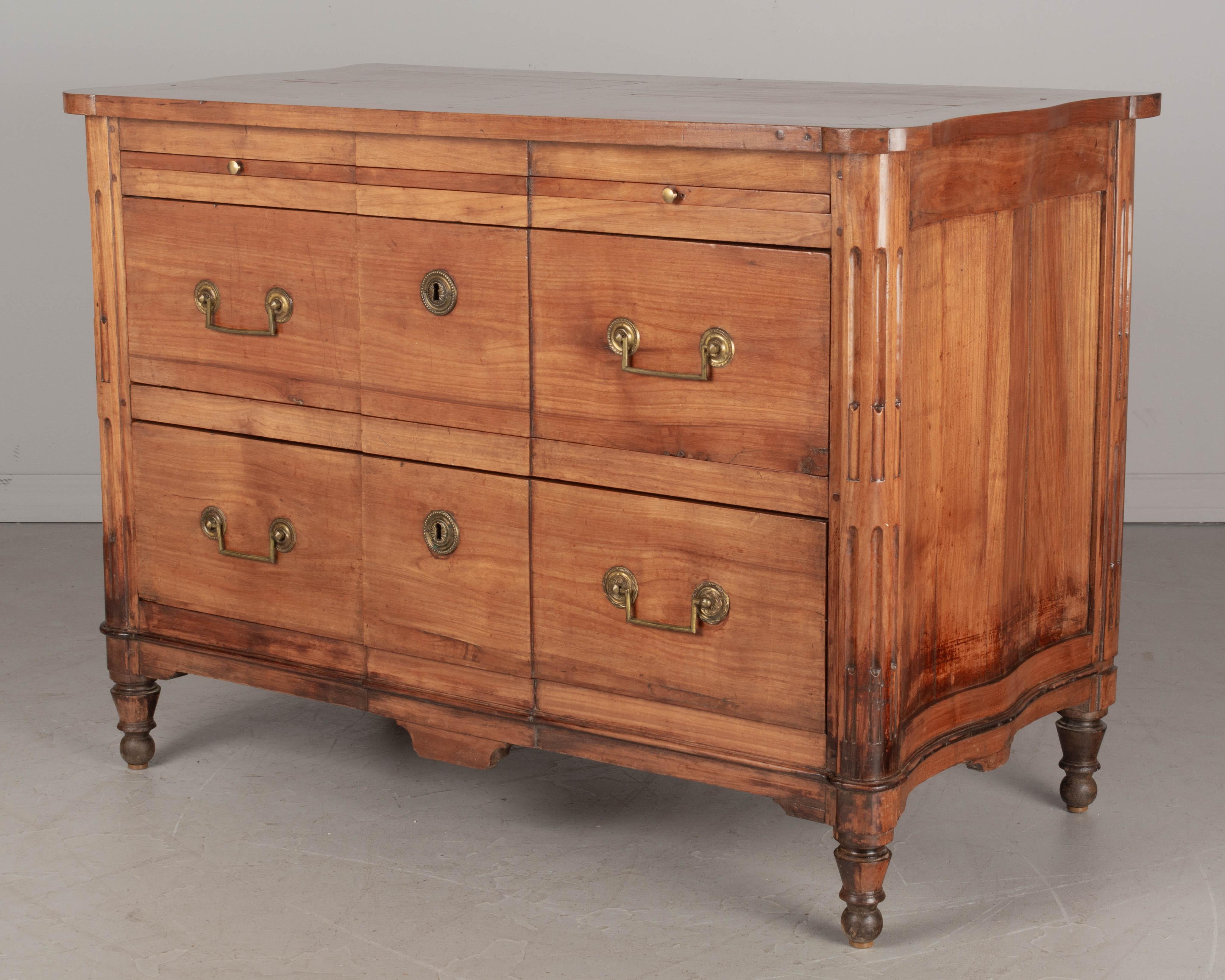 19th Century French Directoire Commode or Chest of Drawers In Good Condition For Sale In Winter Park, FL