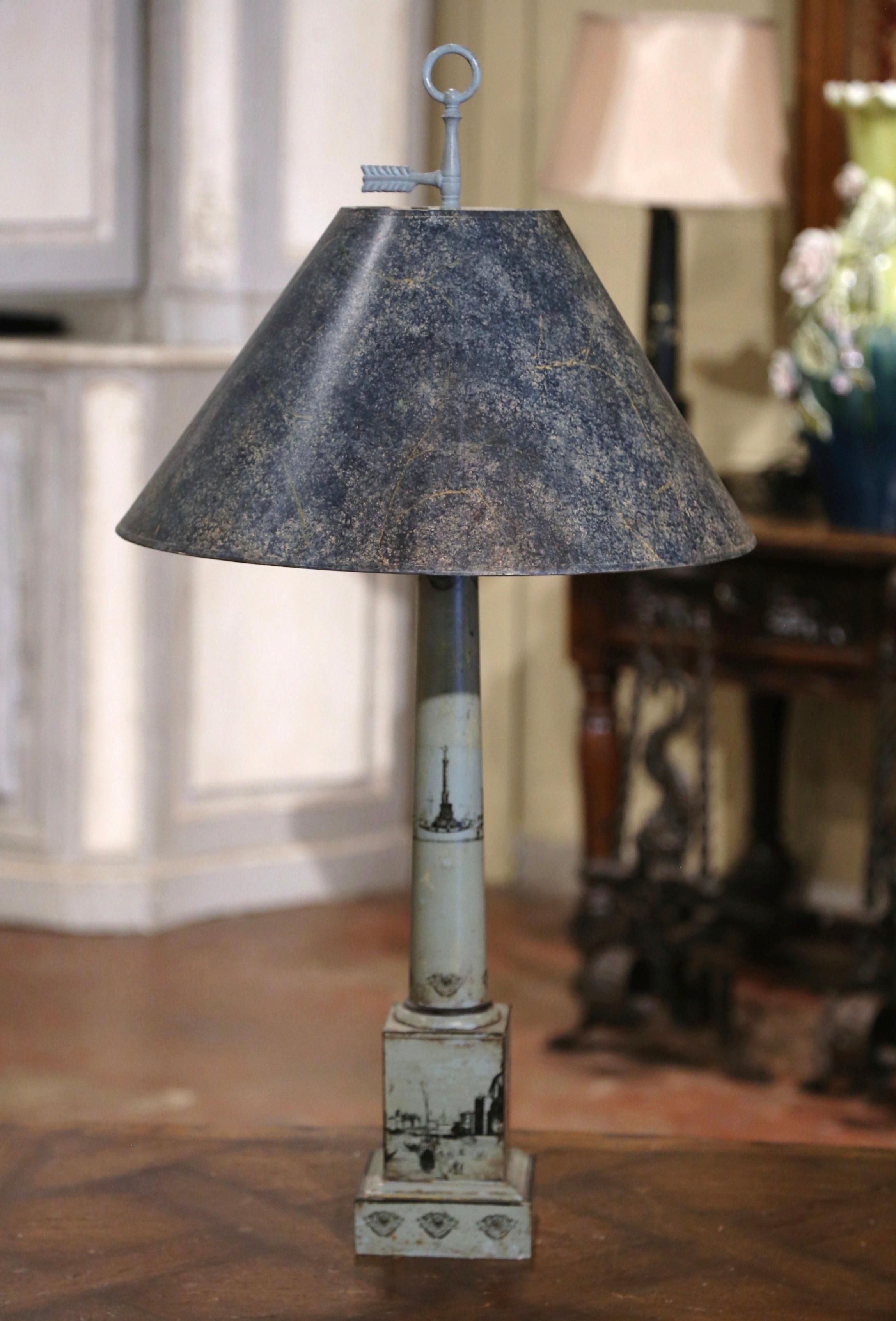 19th Century French Directoire Hand Painted Green and White Tole Table Lamp In Excellent Condition For Sale In Dallas, TX