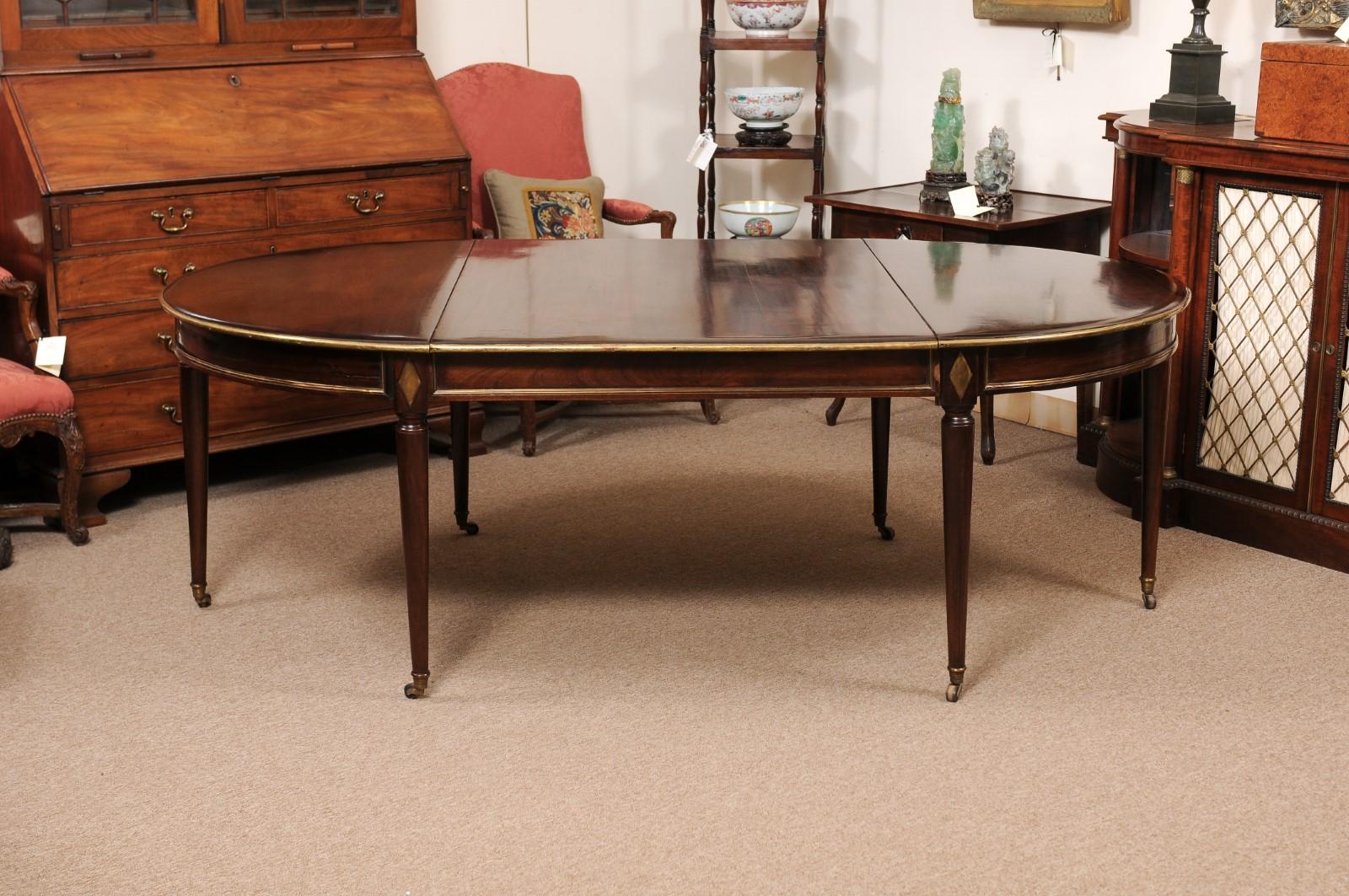 19th Century French Directoire Mahogany Dining Table with Brass Details 13