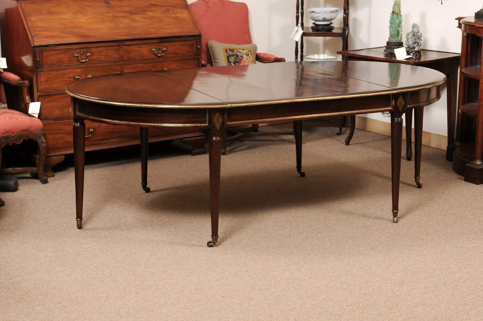 19th Century French Directoire Mahogany Dining Table with Brass Details 14