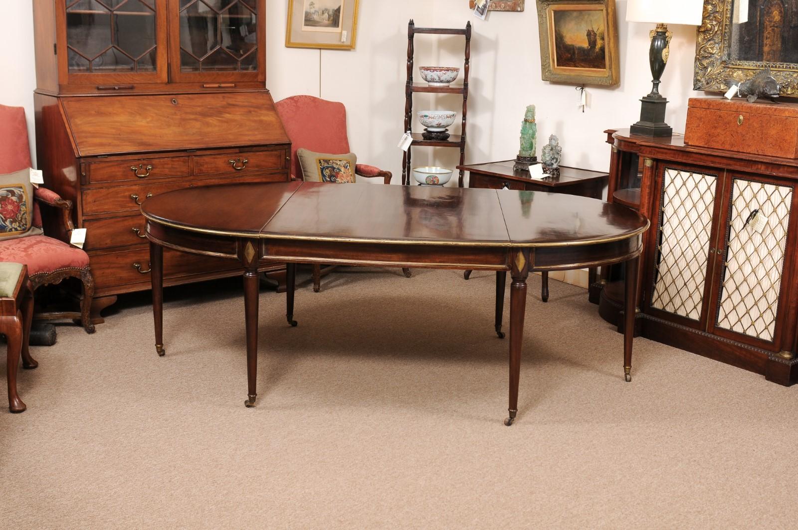 19th Century French Directoire Mahogany Dining Table with Brass Details 2