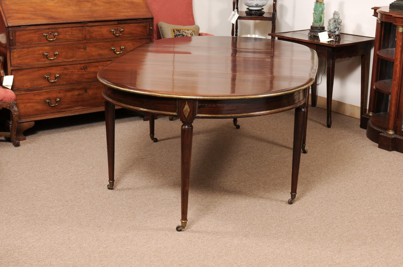 19th Century French Directoire Mahogany Dining Table with Brass Details 4