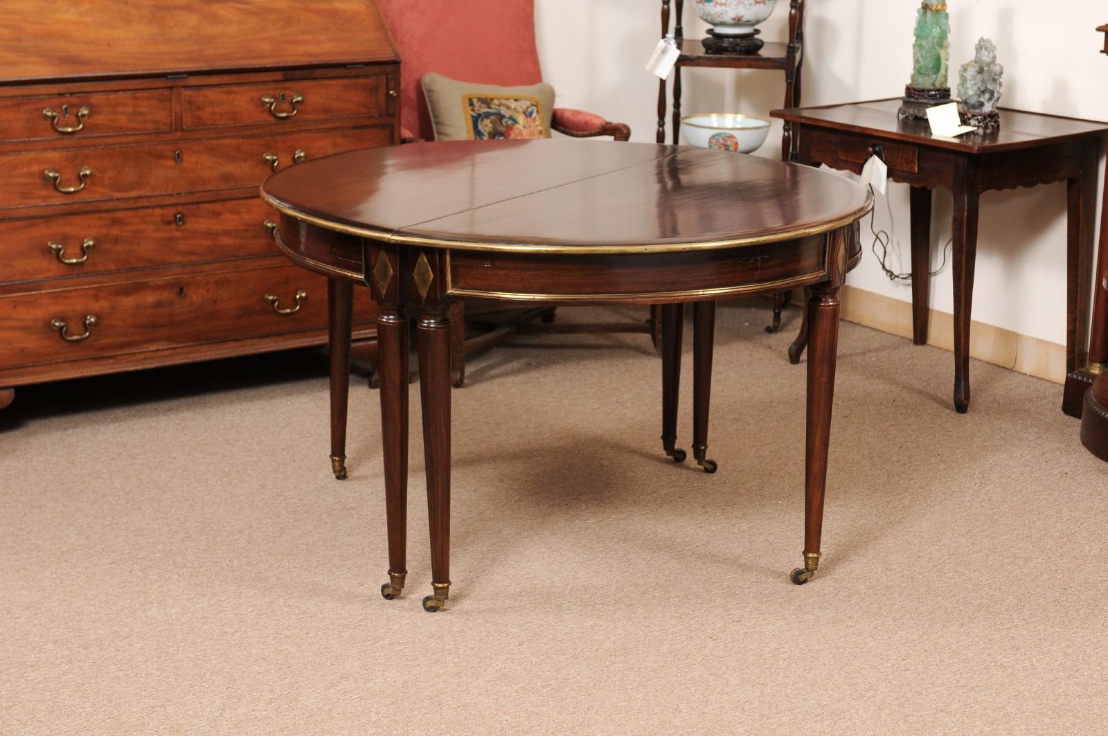 19th Century French Directoire Mahogany Dining Table with Brass Details 6