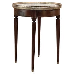 Table d'appoint Directoire française du 19ème siècle en acajou avec plateau en marbre