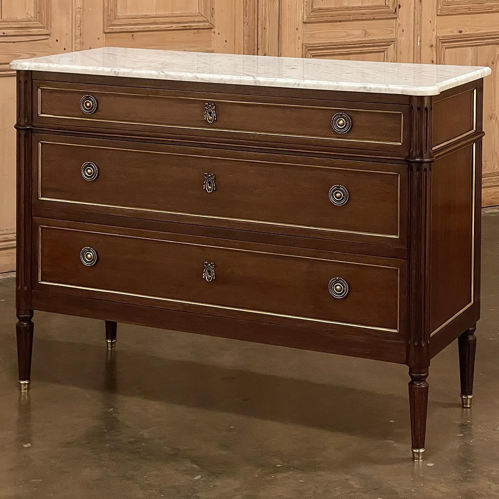 19th Century French Directoire Neoclassical Mahogany Marble Top Commode In Good Condition In Dallas, TX