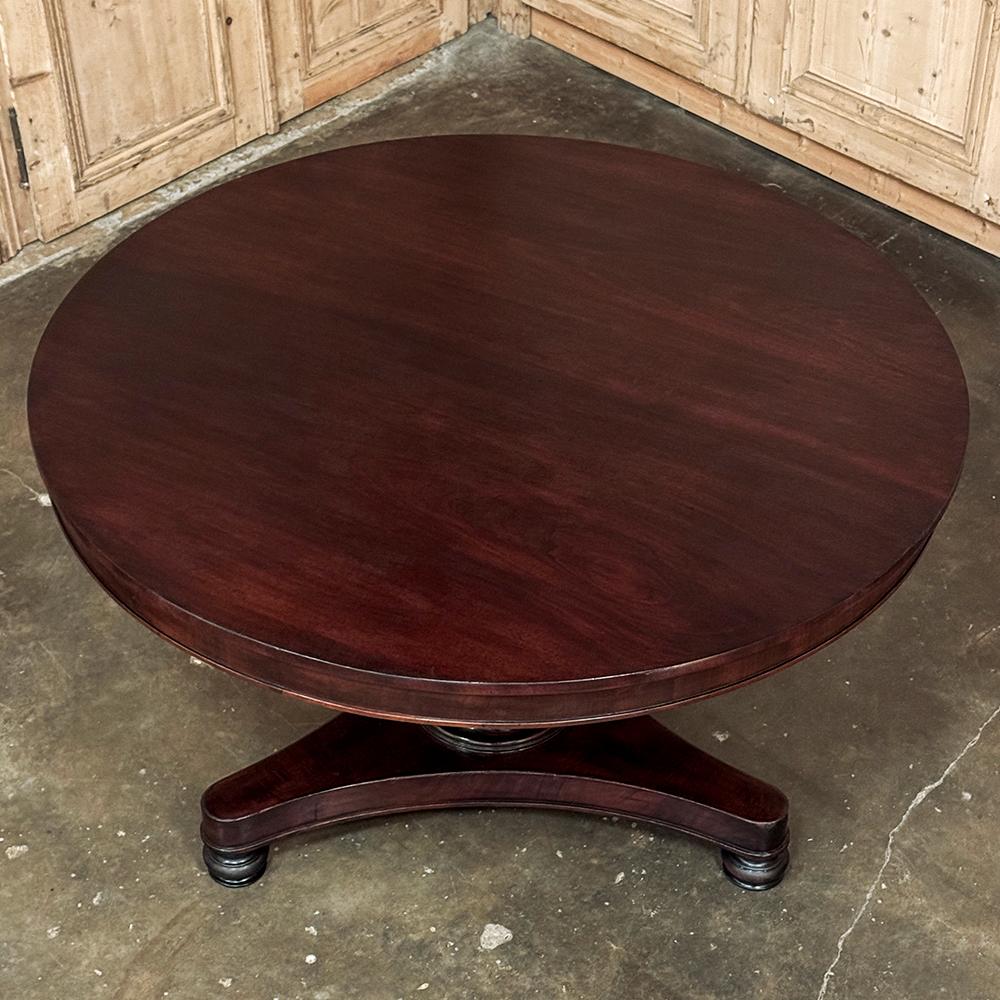 19th Century French Directoire Style Mahogany Round Dining Table 11