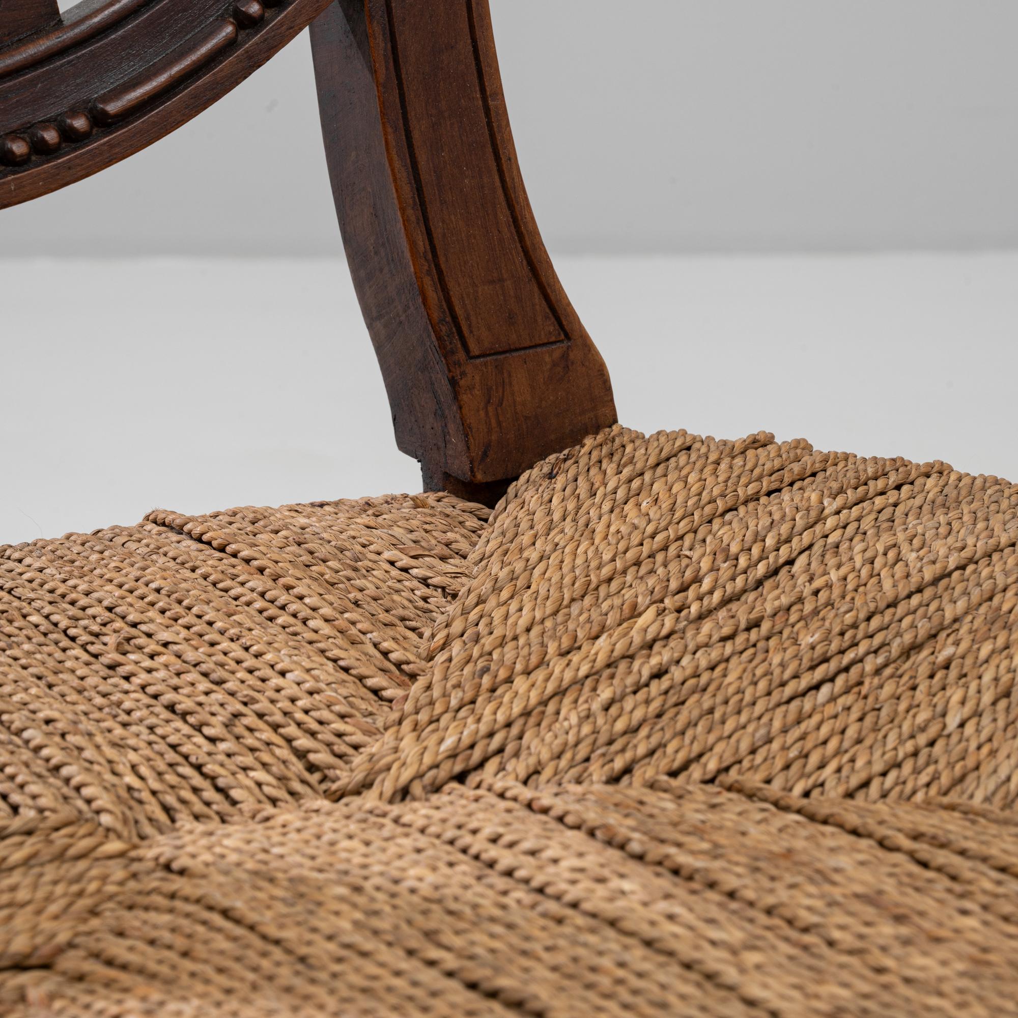 Sedia in noce in stile Direttorio francese del XIX secolo in vendita 6