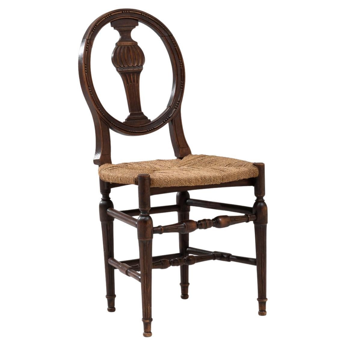 Sedia in noce in stile Direttorio francese del XIX secolo in vendita