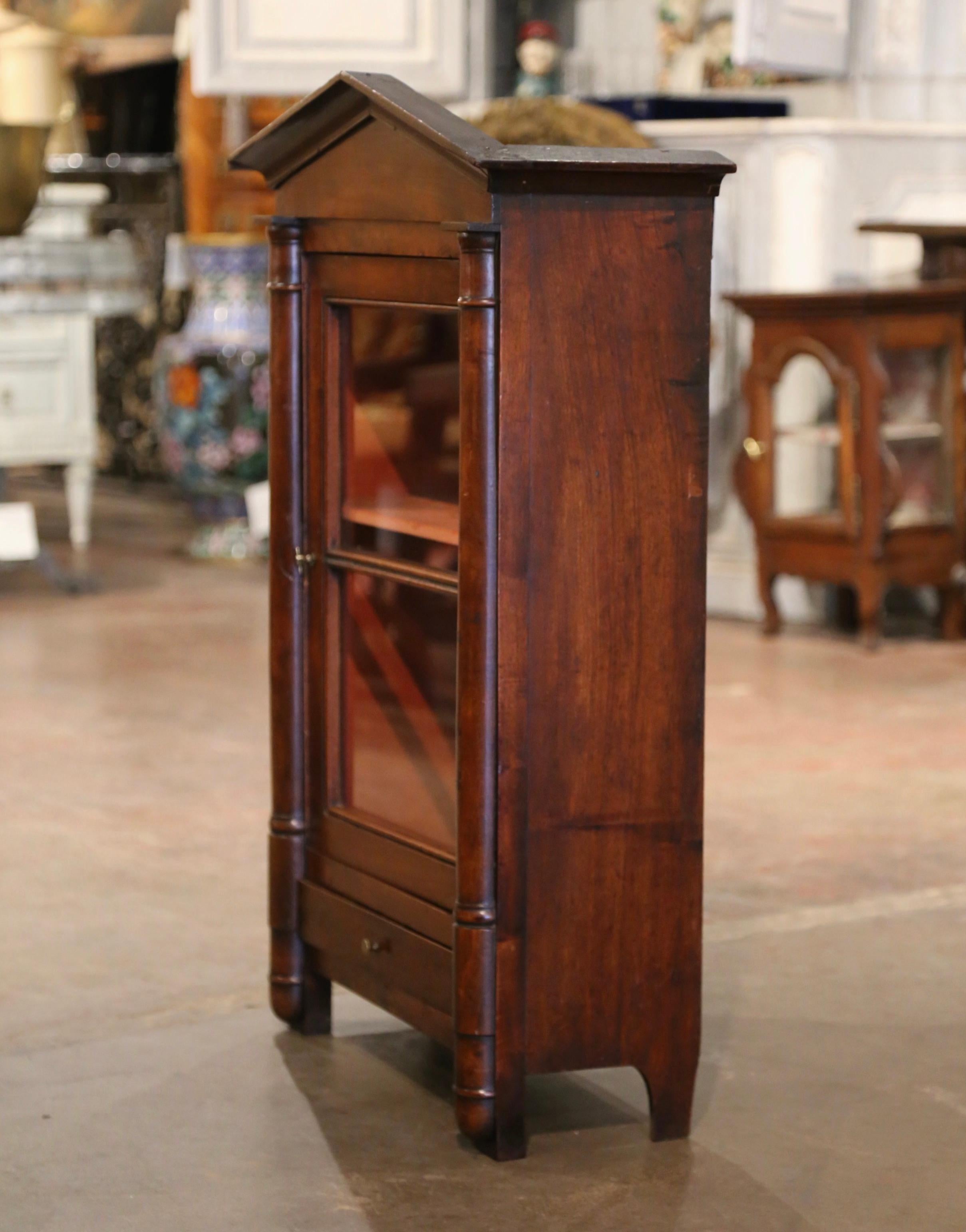 19th Century French Directoire Walnut Wall Vitrine with Glass Door and Drawer For Sale 6
