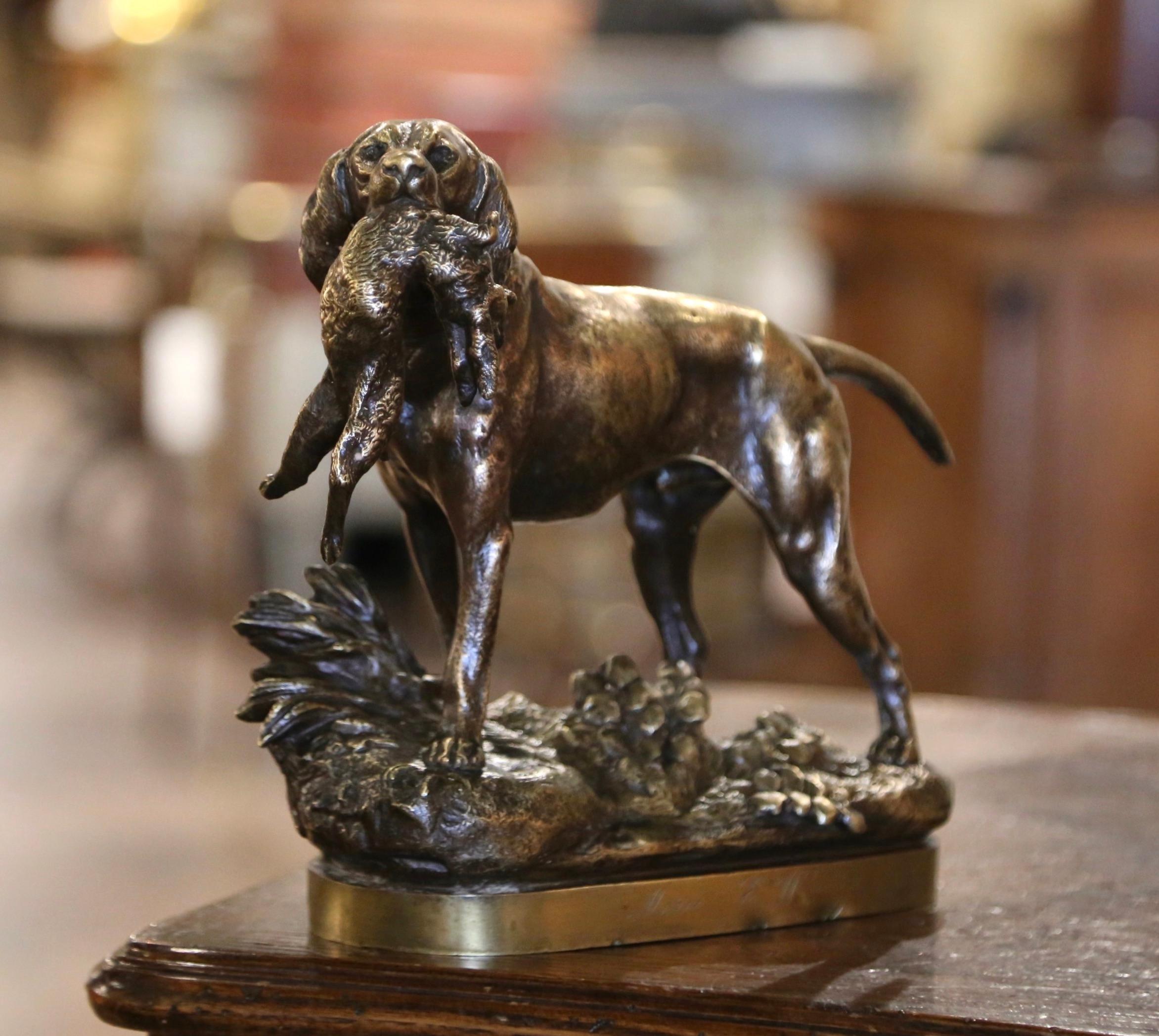 19. Jahrhundert Französisch Hund und Kaninchen Vergoldete Bronze-Skulptur Signiert P. Lecourtier im Zustand „Hervorragend“ im Angebot in Dallas, TX
