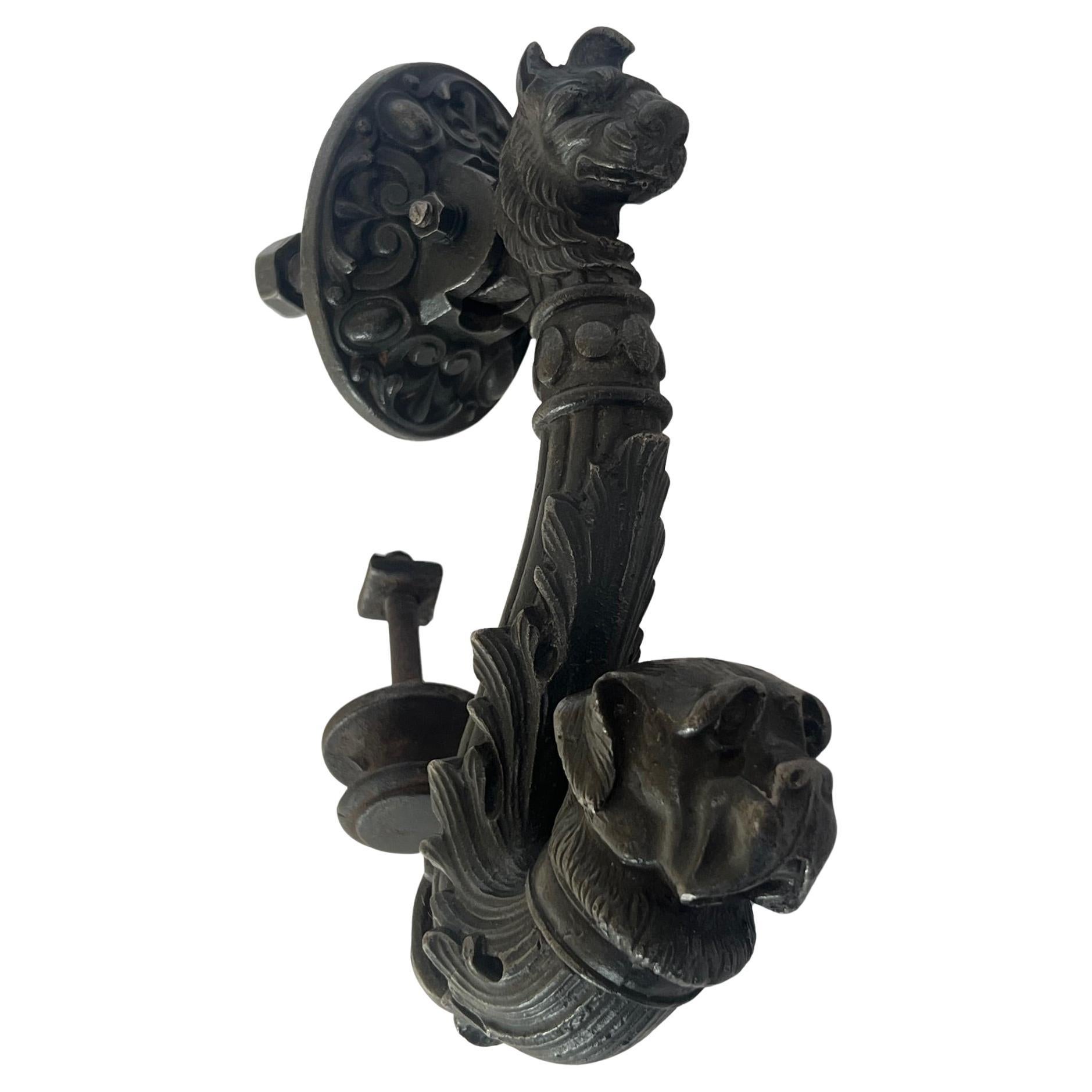 19th Century French Door Knocker With Dog (Französische Provence) im Angebot