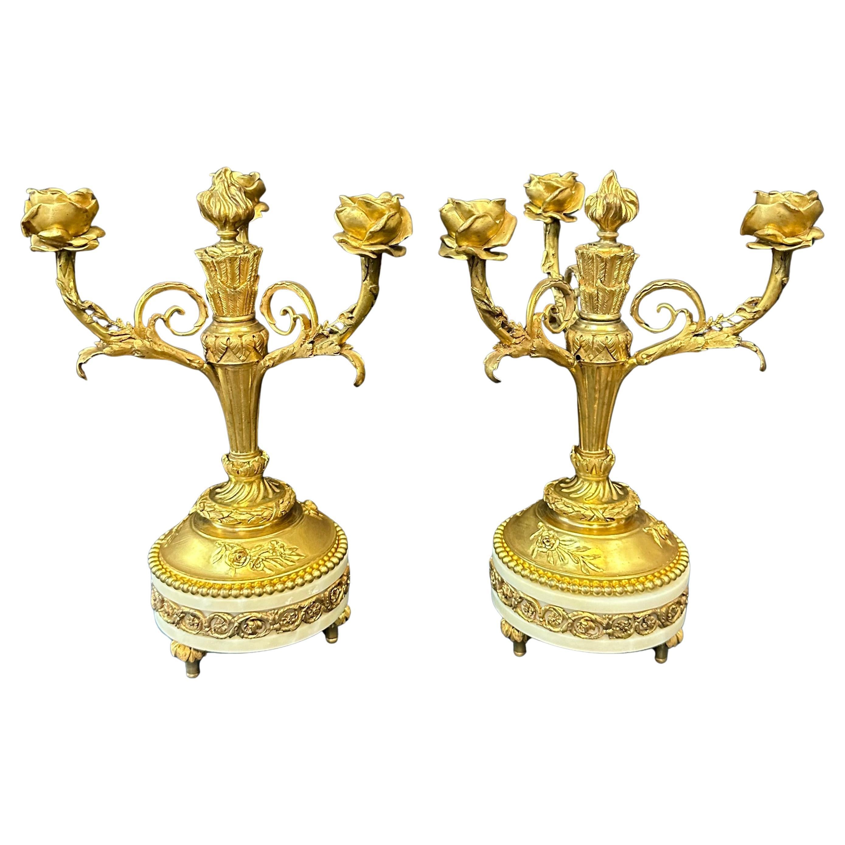 Candelabro francese in bronzo Dore' del XIX secolo in vendita
