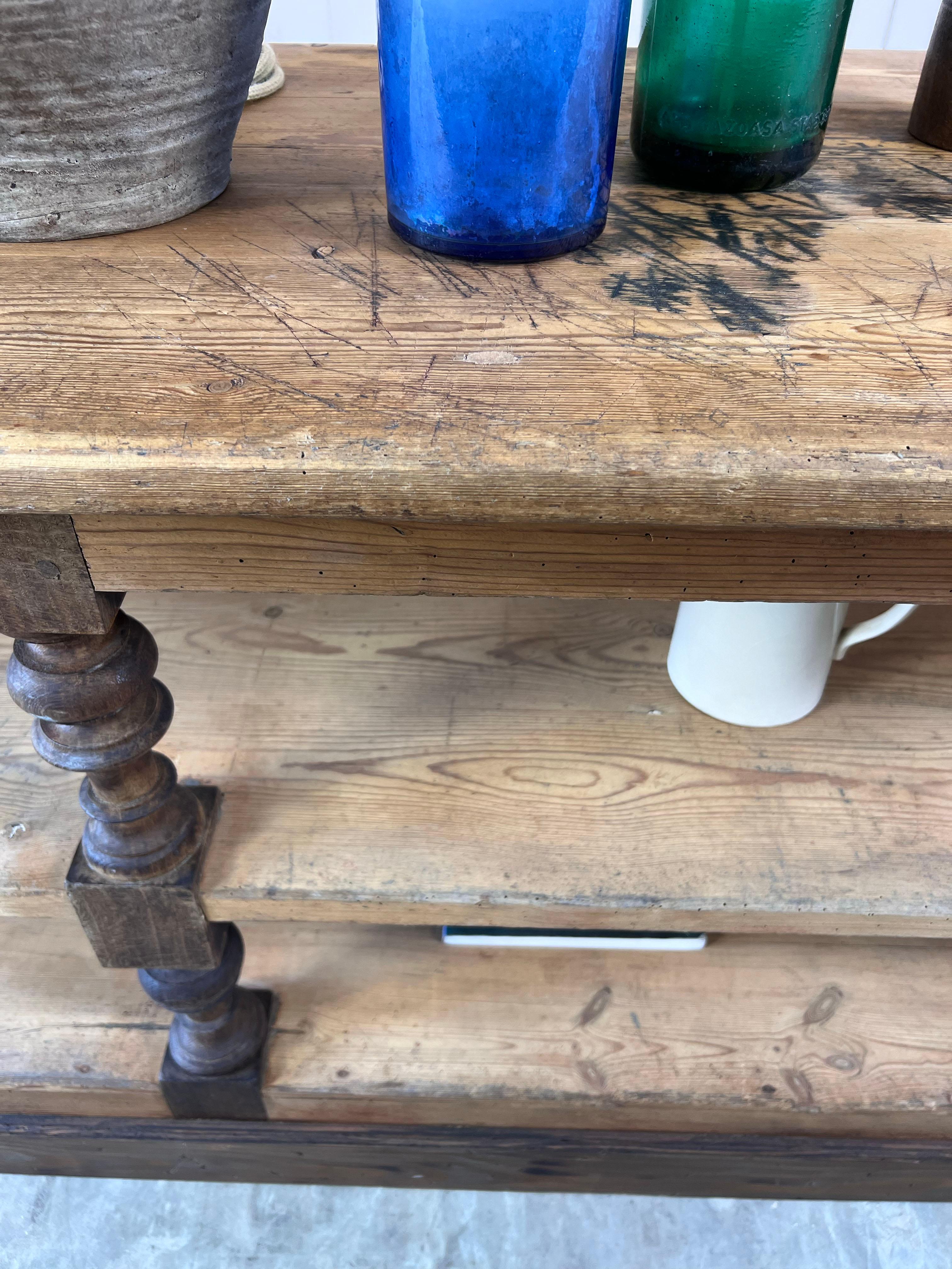 19th Century French Drapers Table For Sale 1