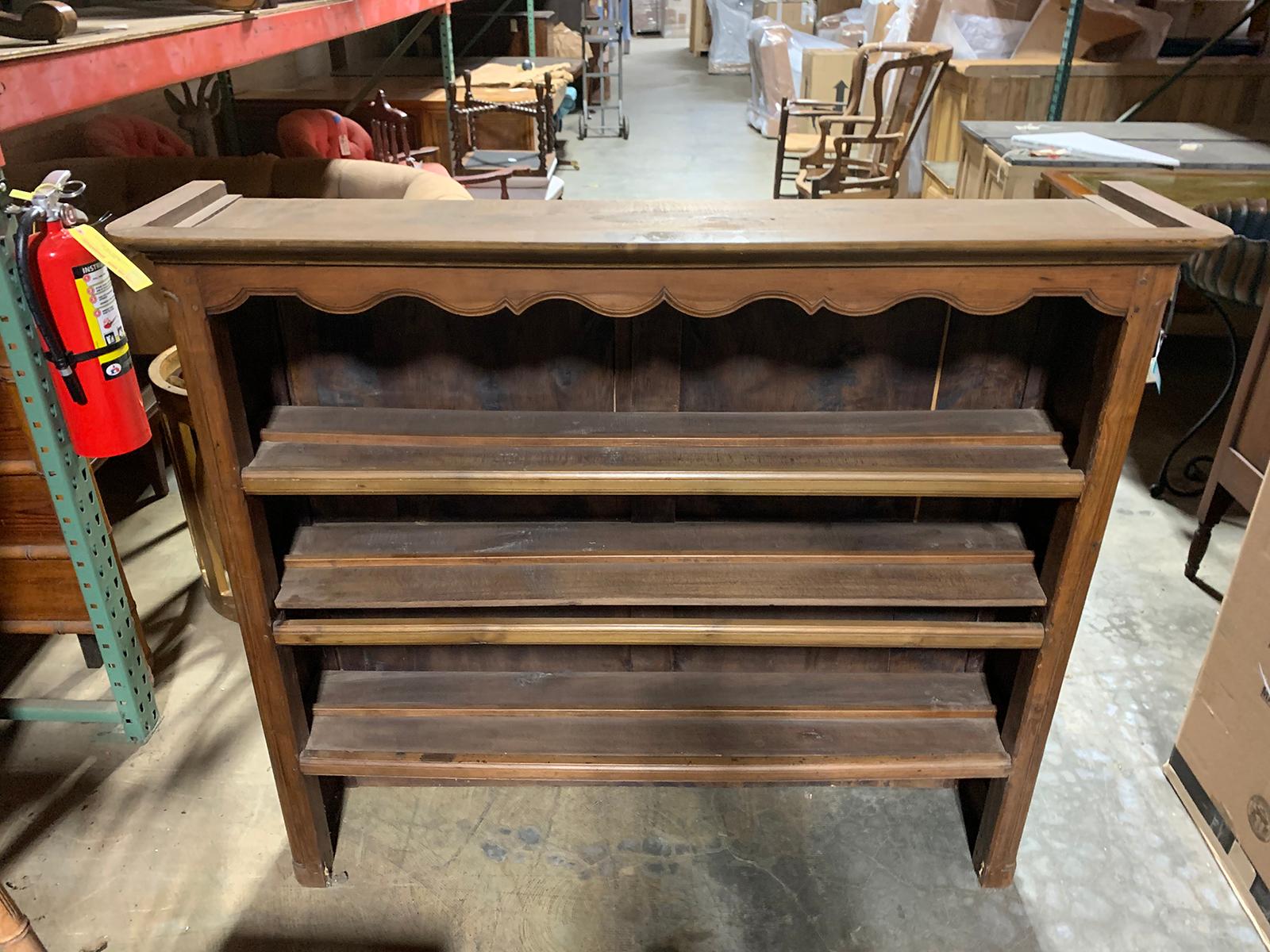 19th Century French Dresser Top with Three Shelves, Scalloped Edge In Good Condition In Atlanta, GA