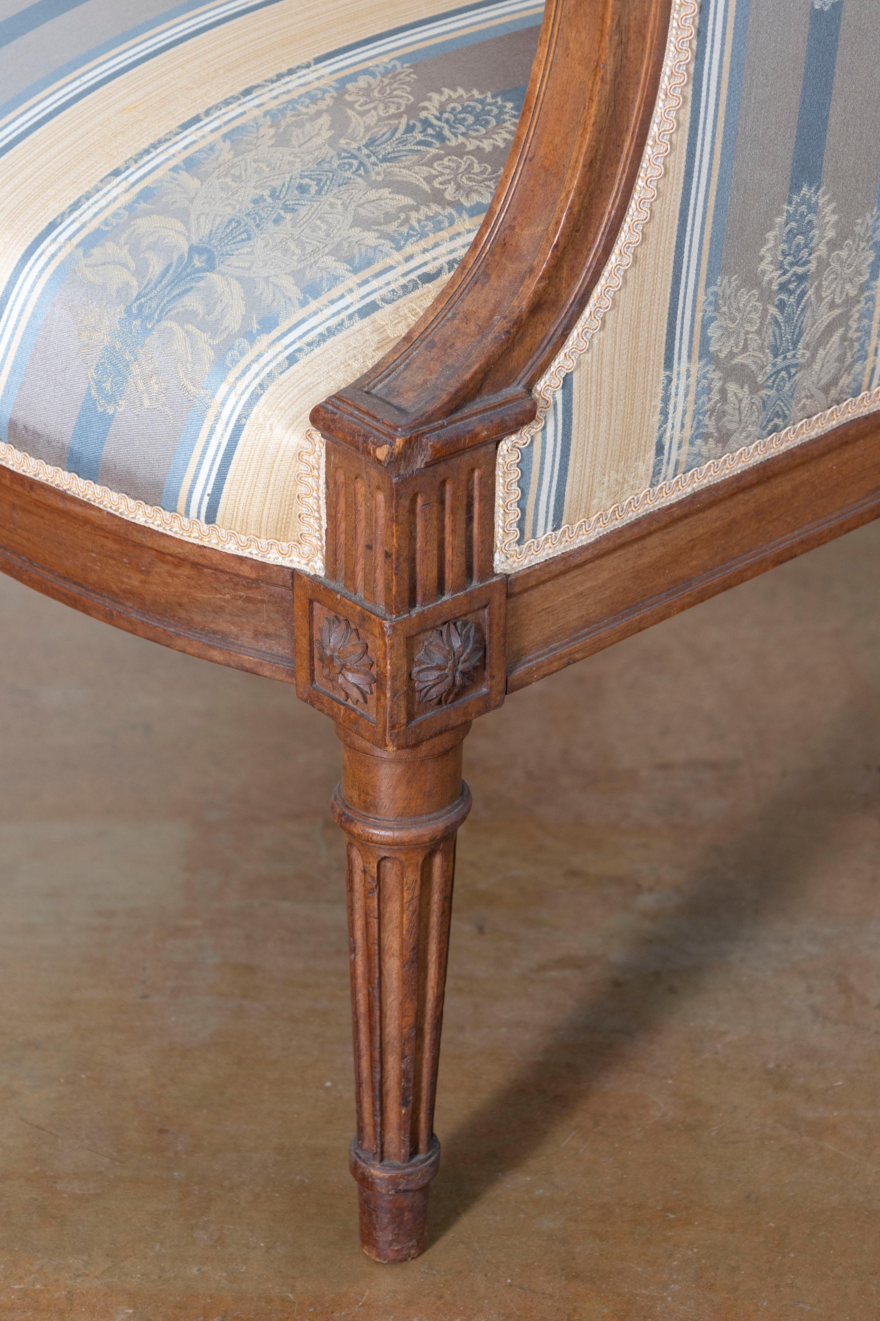 19th Century French Duchesse Brisse For Sale 11