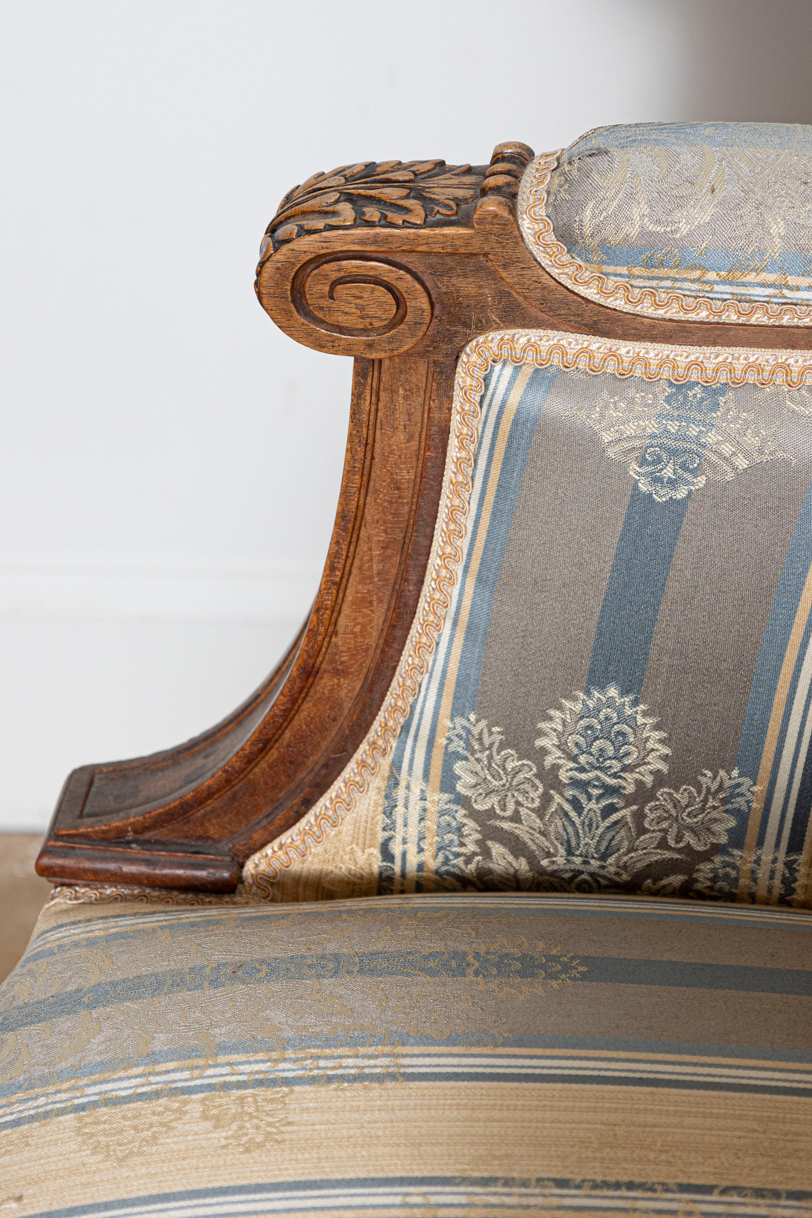 Walnut 19th Century French Duchesse Brisse For Sale