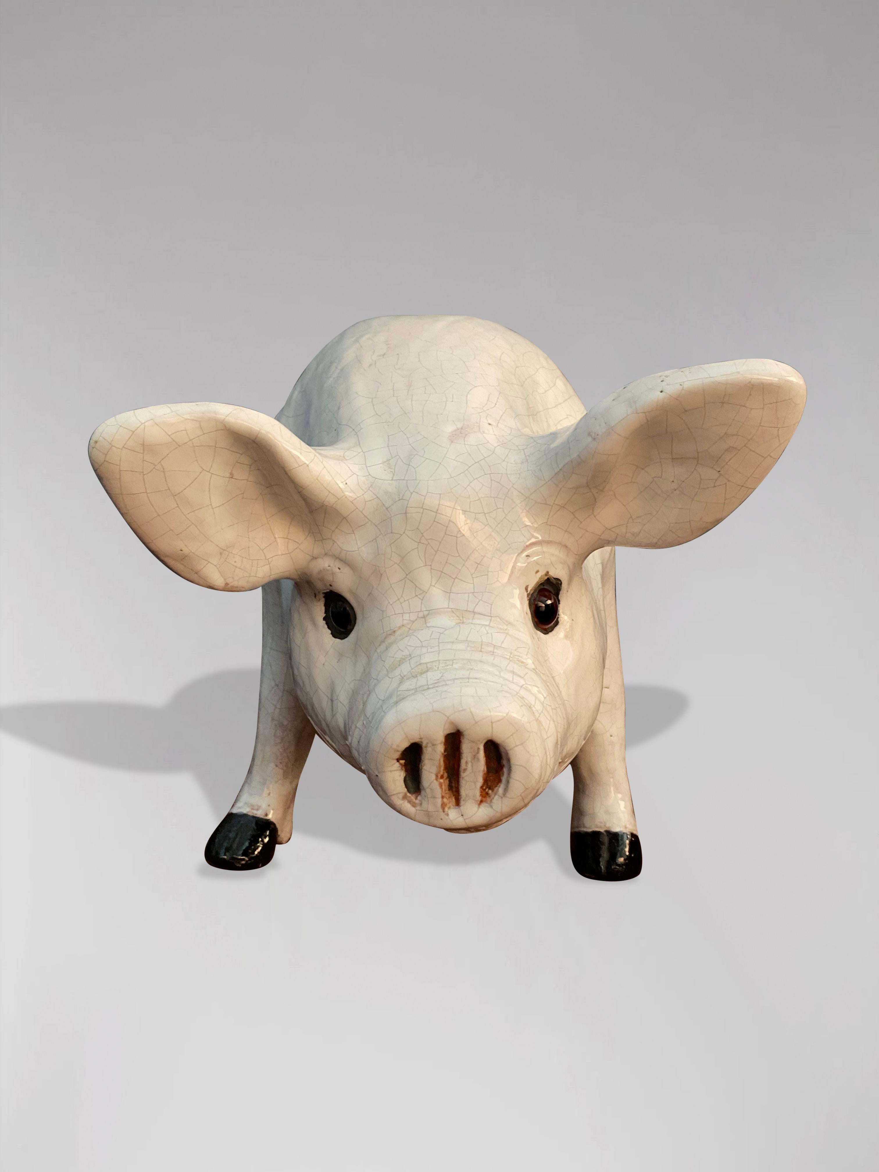 Französische Schweinskulptur aus Steingut aus dem 19. Jahrhundert aus Bavent in der Normandie im Zustand „Gut“ im Angebot in Petworth,West Sussex, GB