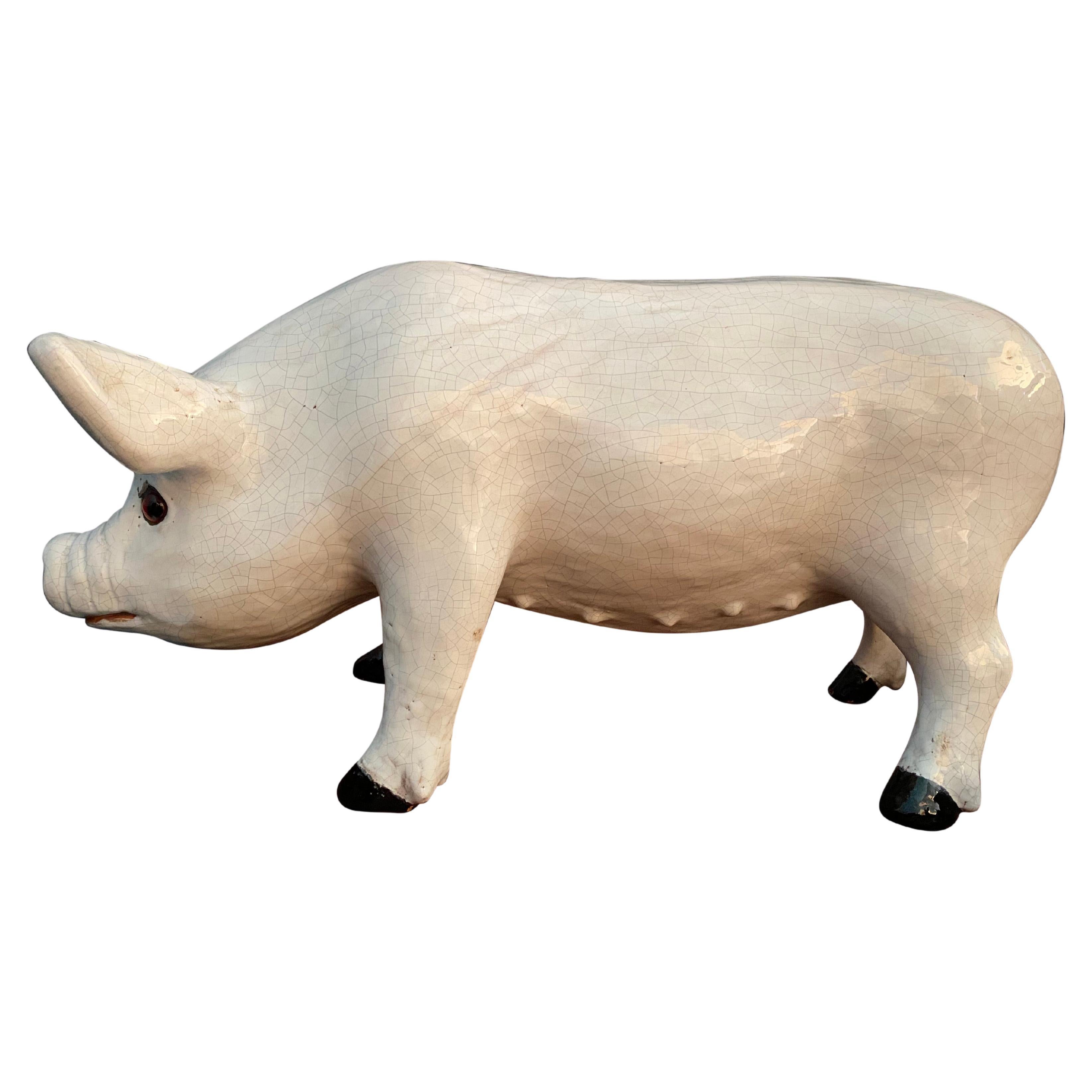 Sculpture de porc en faïence française du 19ème siècle de Bavent en Normandie en vente