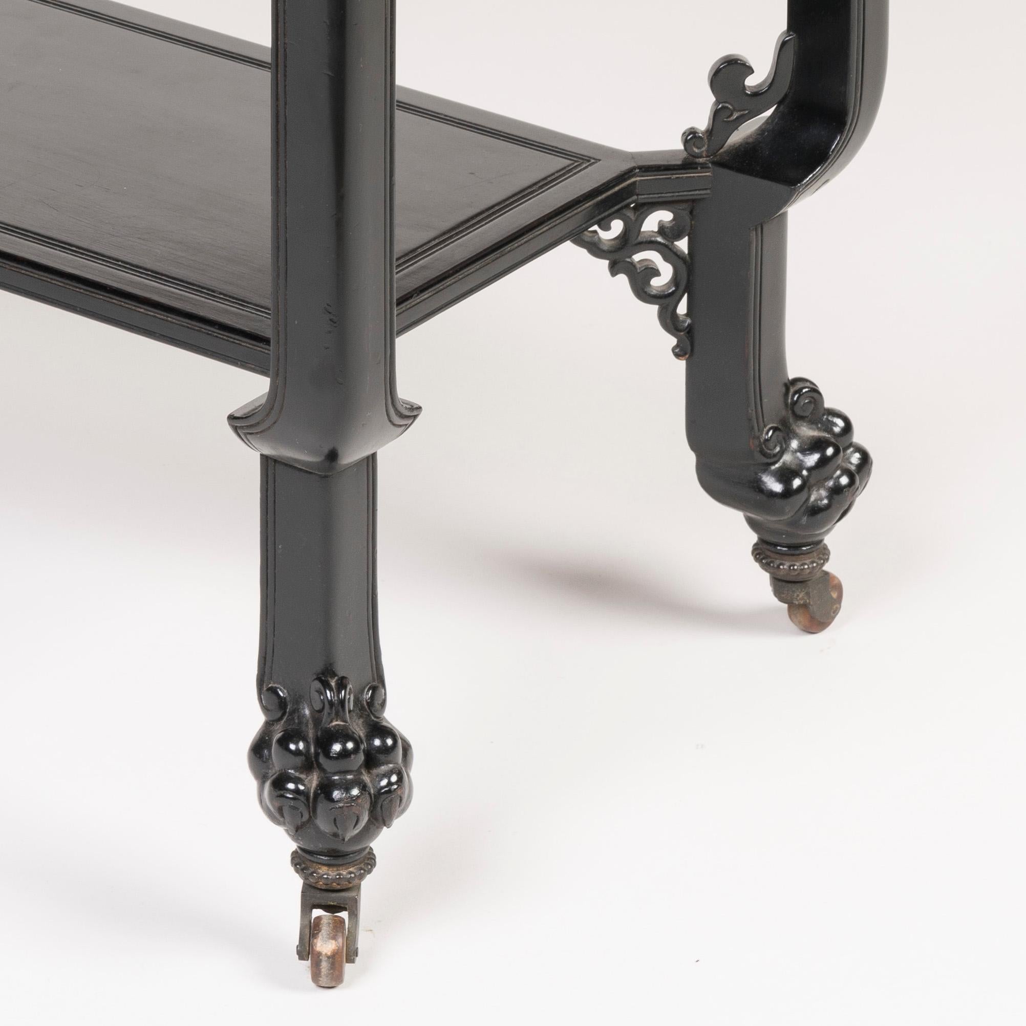 Ébénisé Table française du 19ème siècle de style japonais attribuée à Viardot en vente
