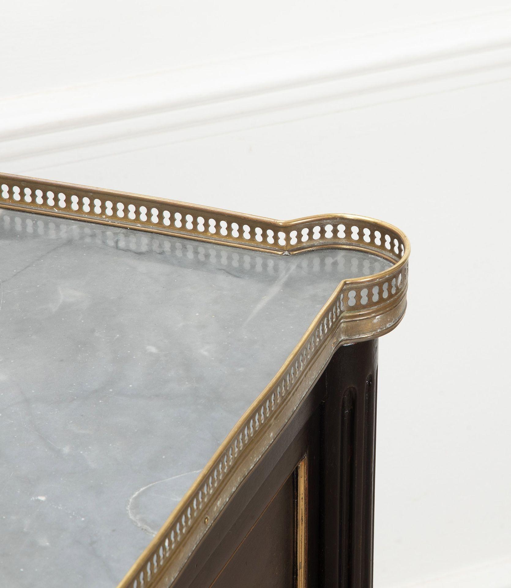 19th Century French Ebonised Three Drawer Commode In Good Condition For Sale In Gloucestershire, GB