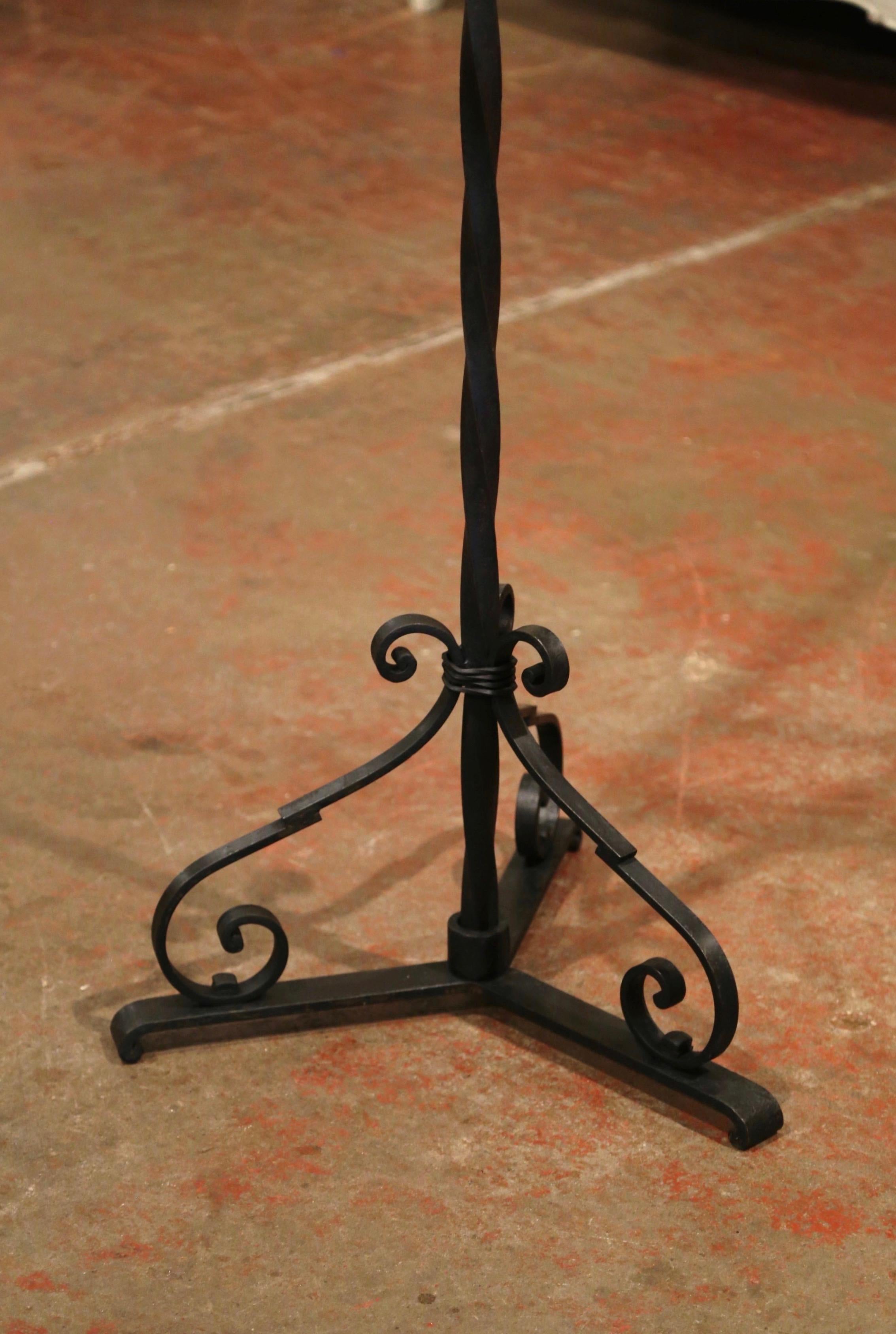 19th Century French Ecclesiastical Wrought Iron Swivel Lectern with Center Cross In Excellent Condition In Dallas, TX