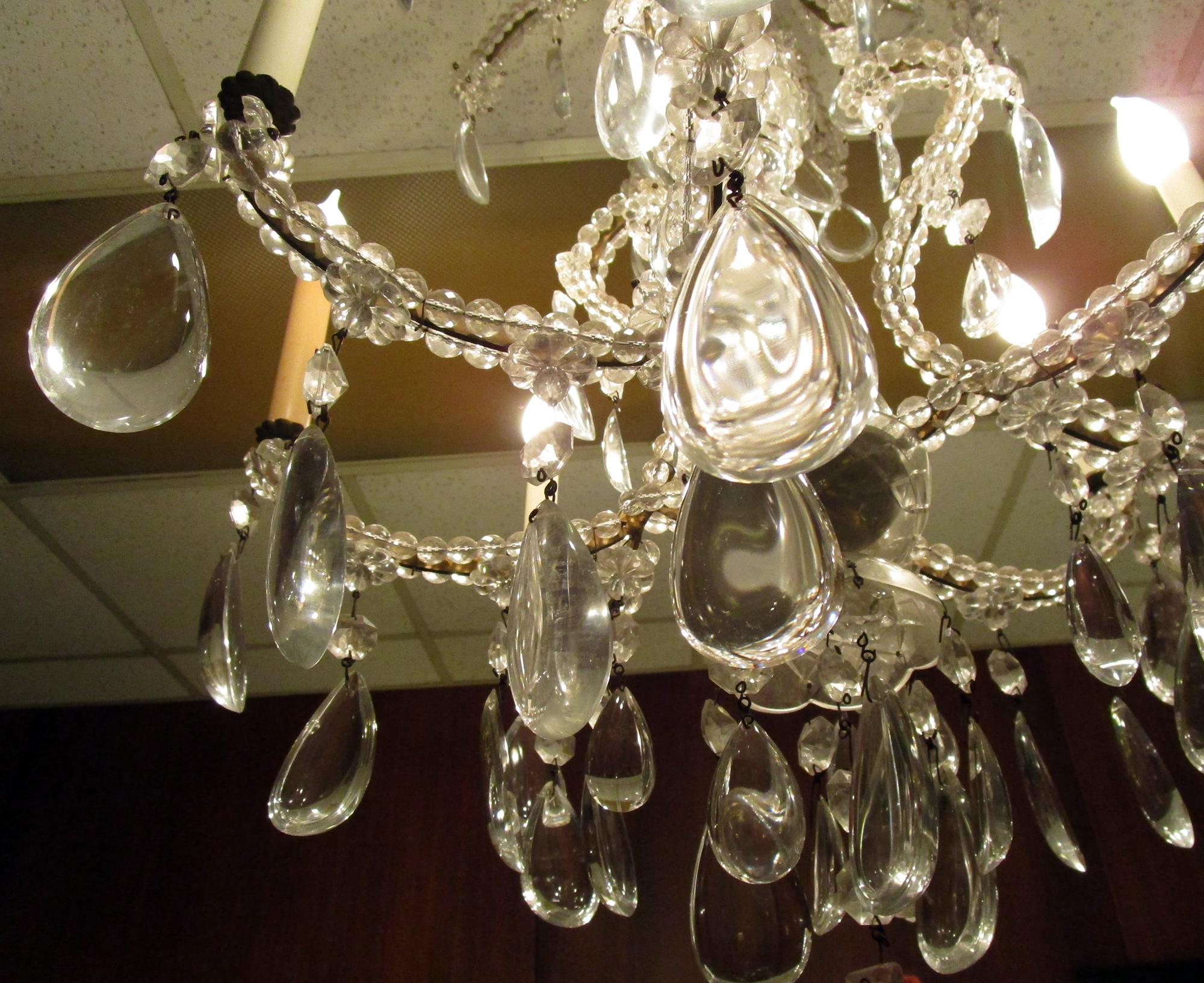 19th Century French Eight-Light Crystal Chandelier For Sale 10