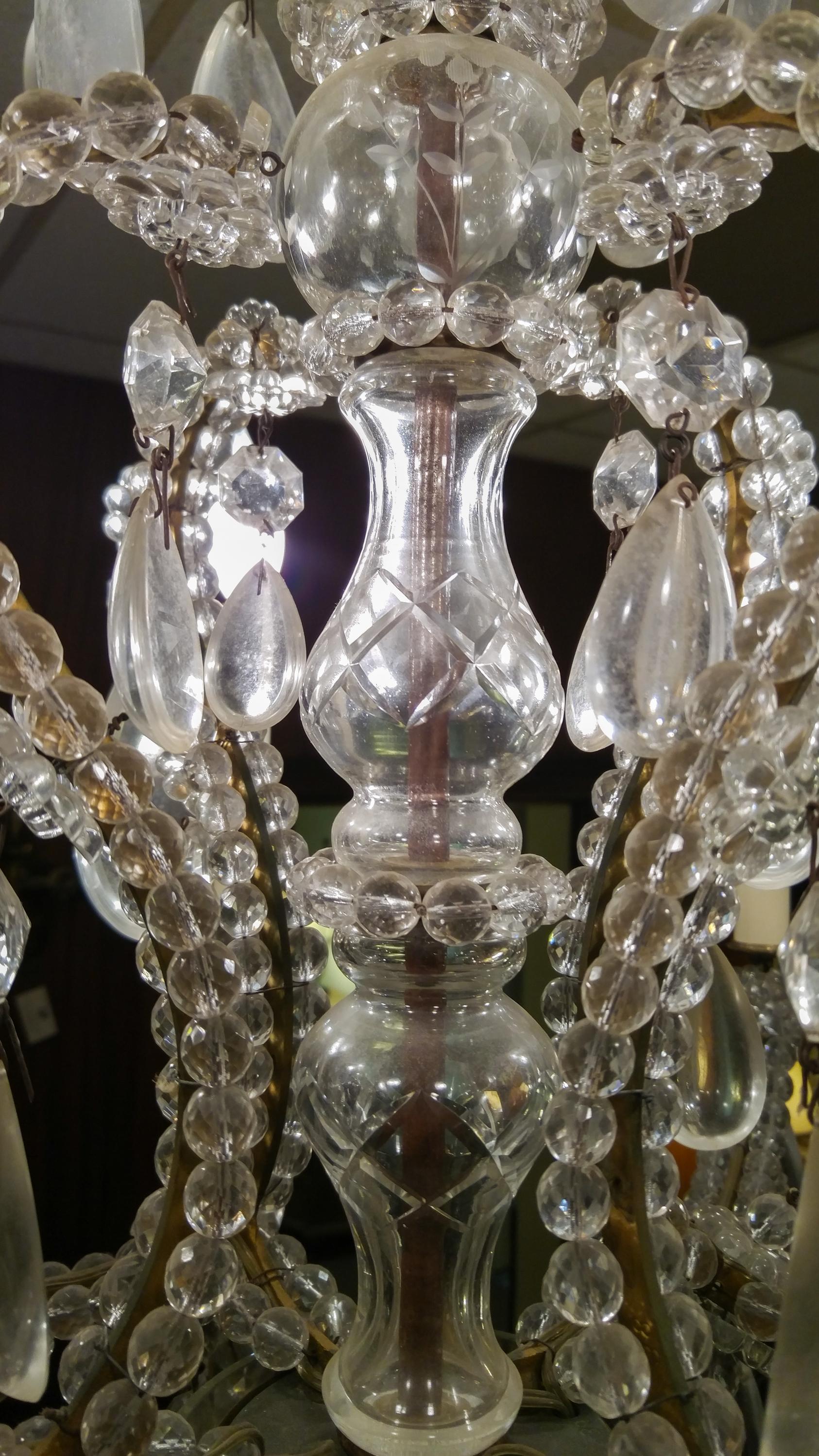 19th Century French Eight-Light Crystal Chandelier For Sale 3