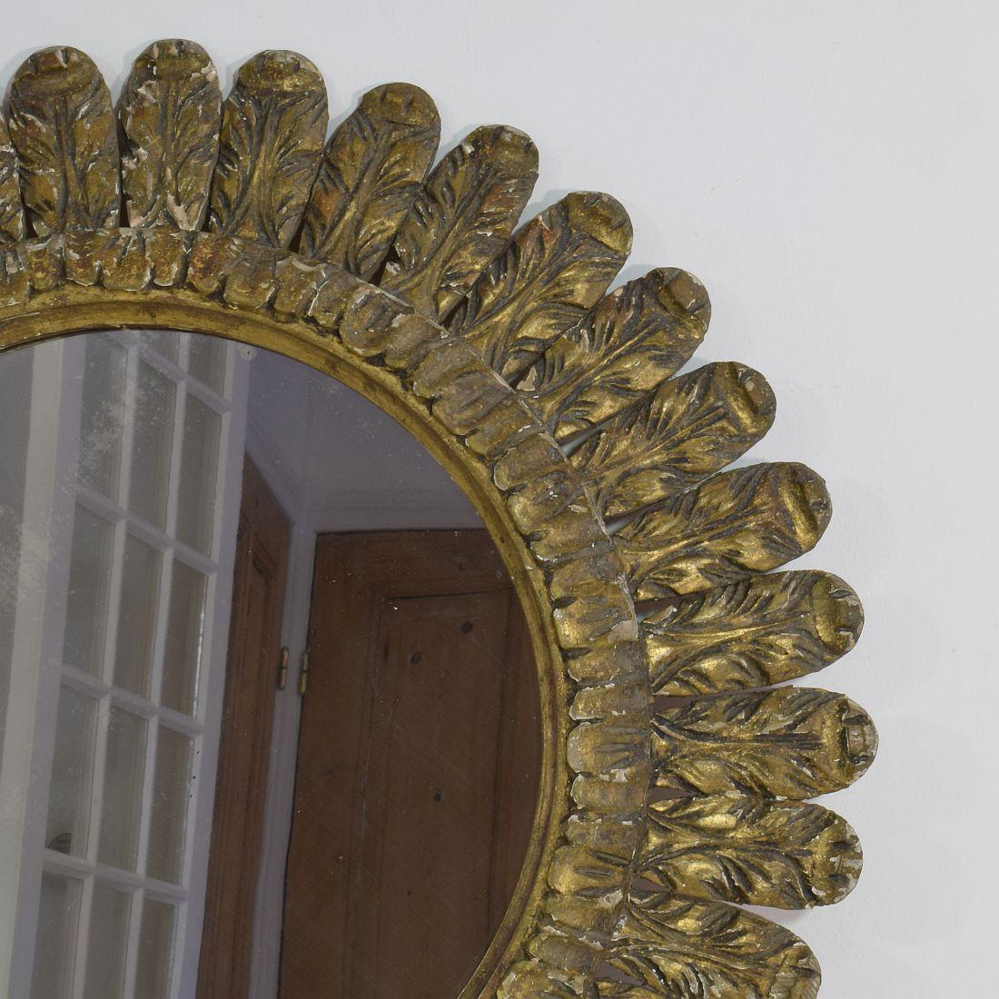 19th Century French Elegant Gilt Carved Wood Circular Feather Mirror 2