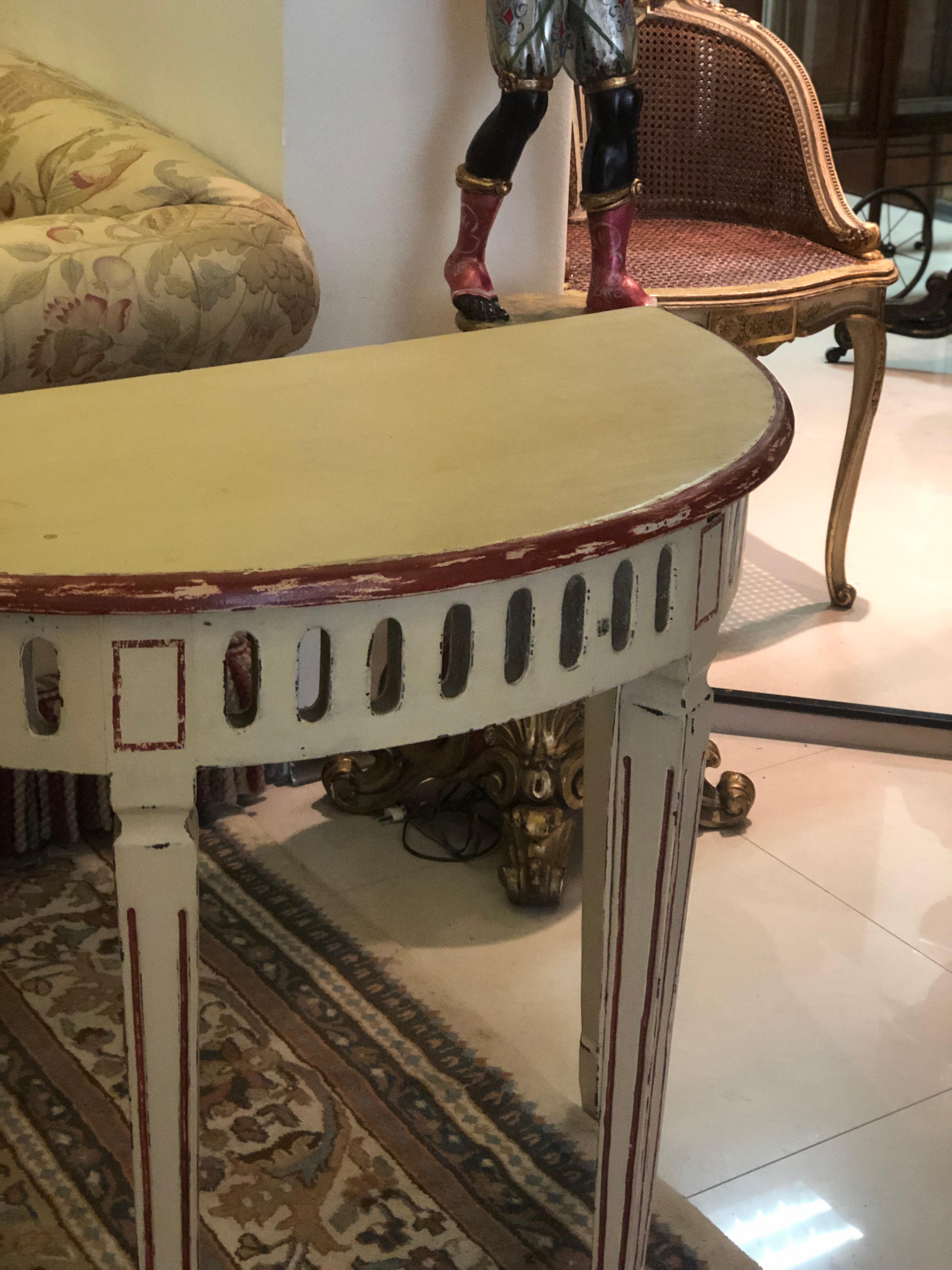19th Century French Elegant Solid Wood Console in Louis XV Style In Good Condition For Sale In Sofia, BG