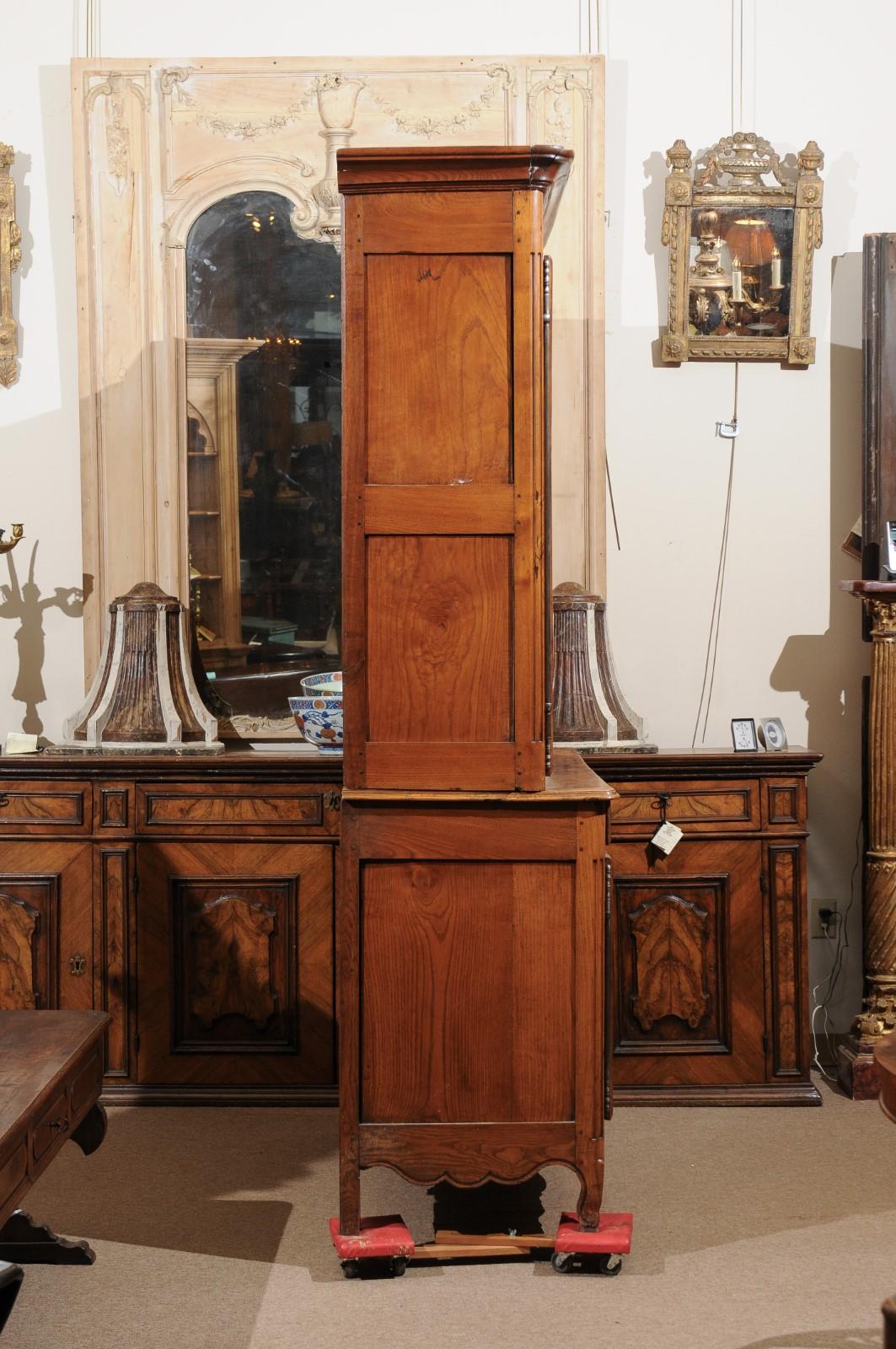 19th Century French Elm Buffet Deux Corps For Sale 6