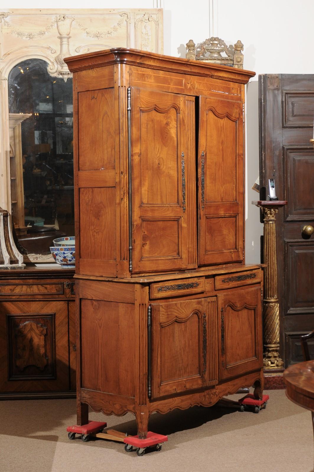 19th Century French Elm Buffet Deux Corps For Sale 5