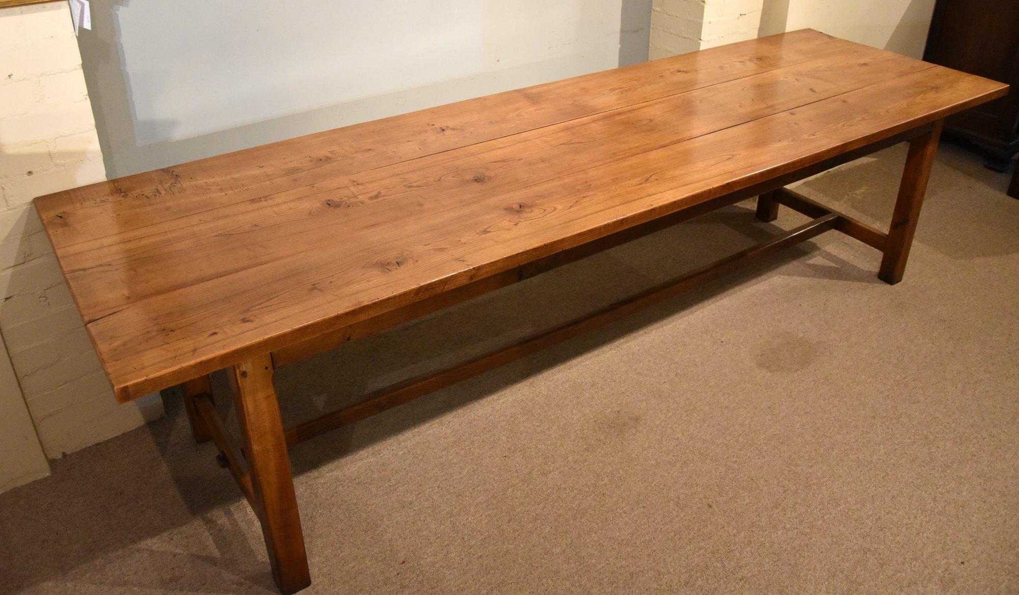 19th Century French Elm Farm Table In Excellent Condition In Bournemouth, GB