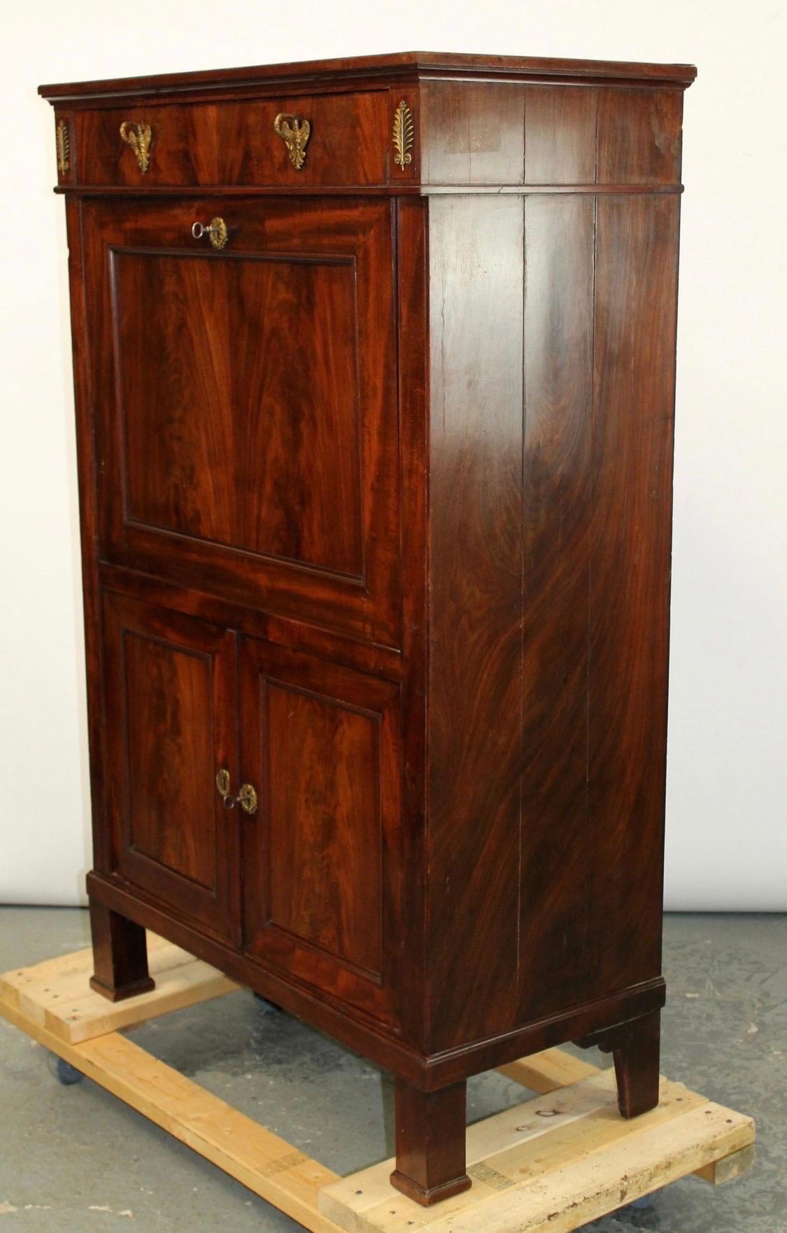 Wood 19th Century French Empire Abattant Secretary Desk in Flame Mahogany Drop Down For Sale