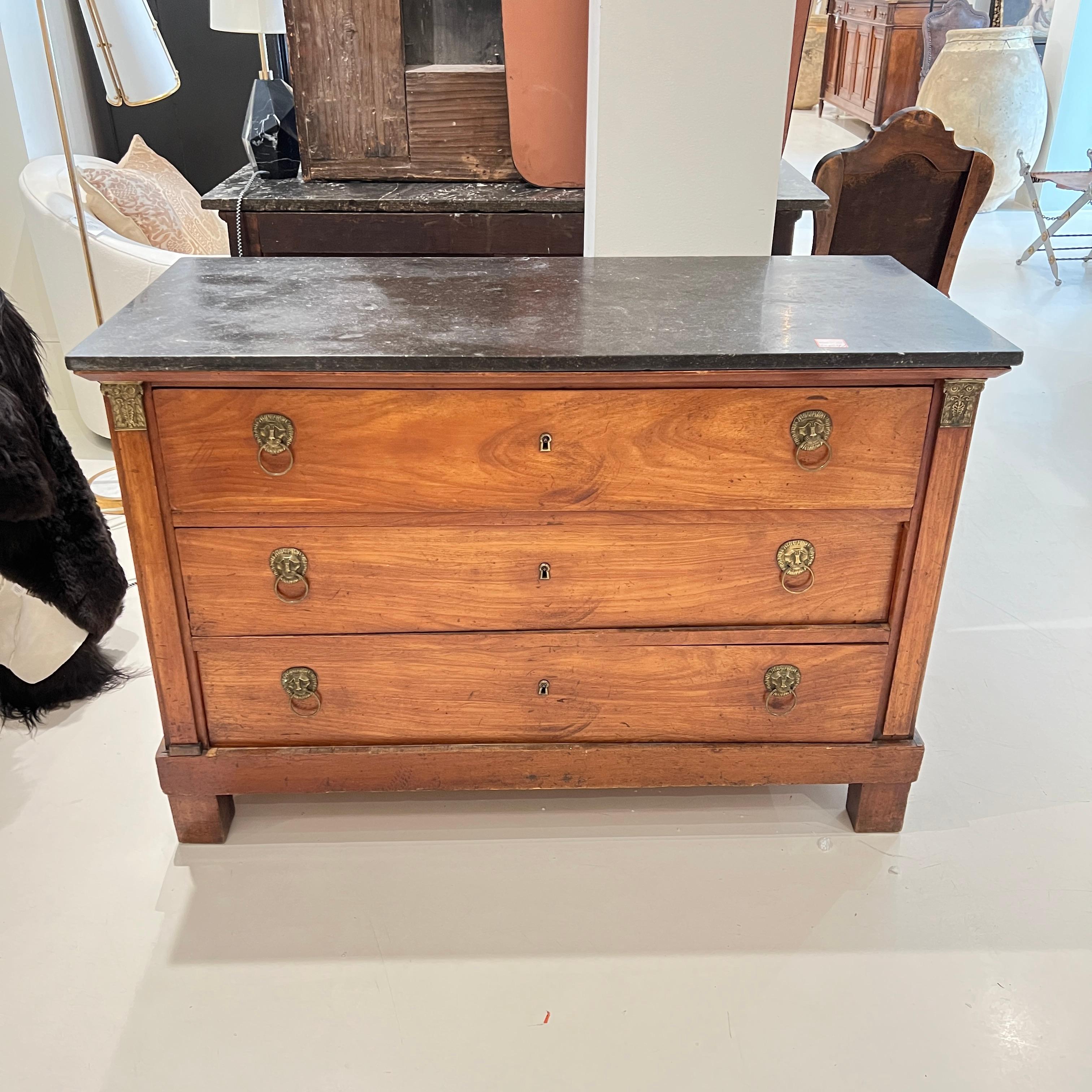 19th Century French Empire Antique Chest with Marble Top & Lion Pulls In Fair Condition For Sale In New Orleans, LA