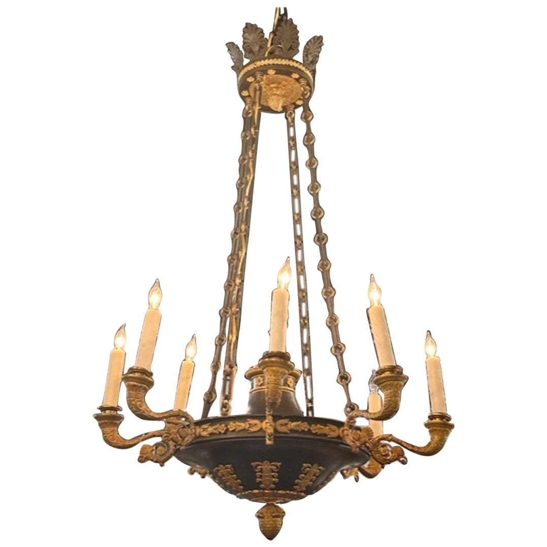 Lustre à 8 lumières en bronze Empire français du 19e siècle