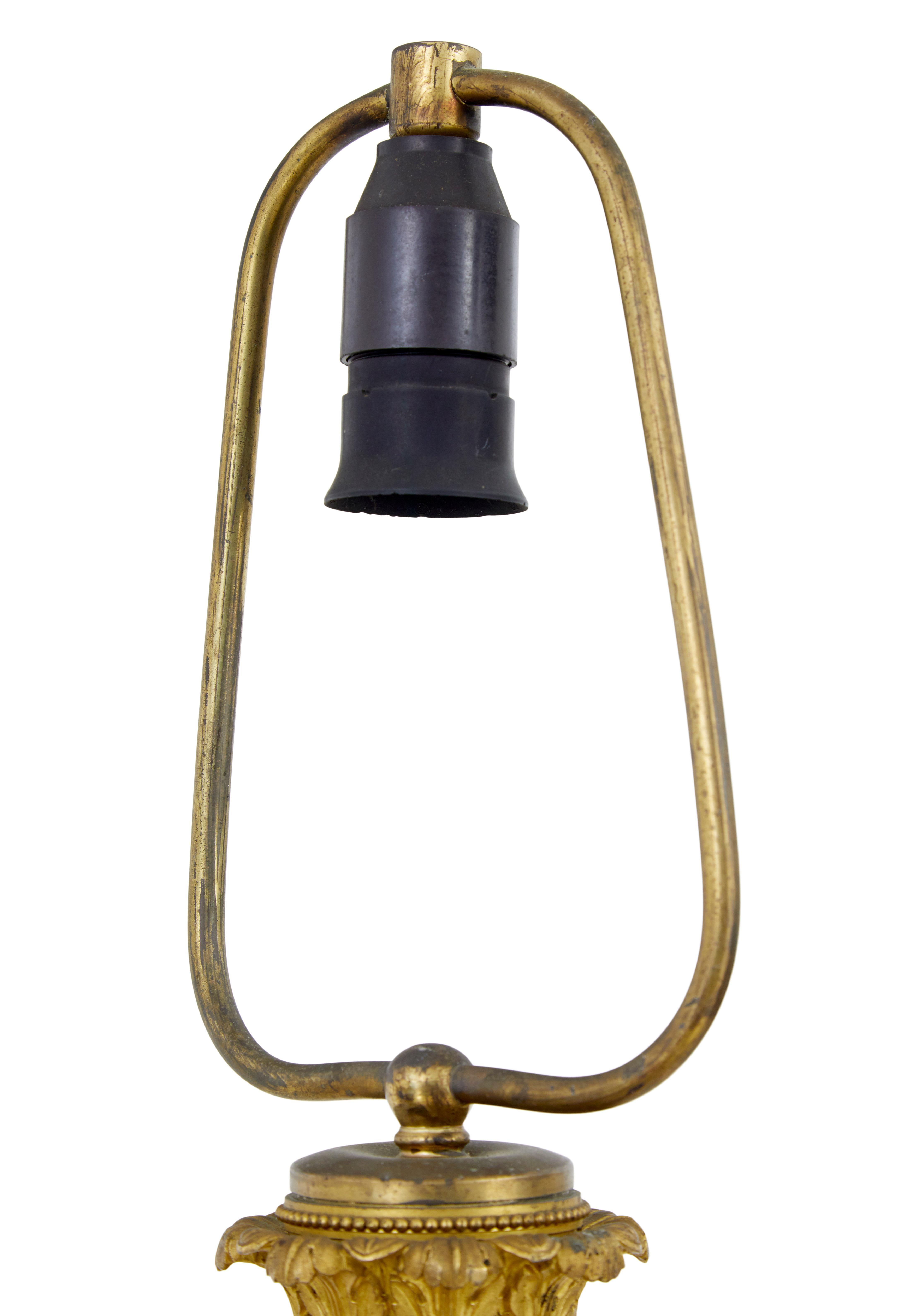 Lampe de table en bronze doré empire français du 19e siècle État moyen - En vente à Debenham, Suffolk