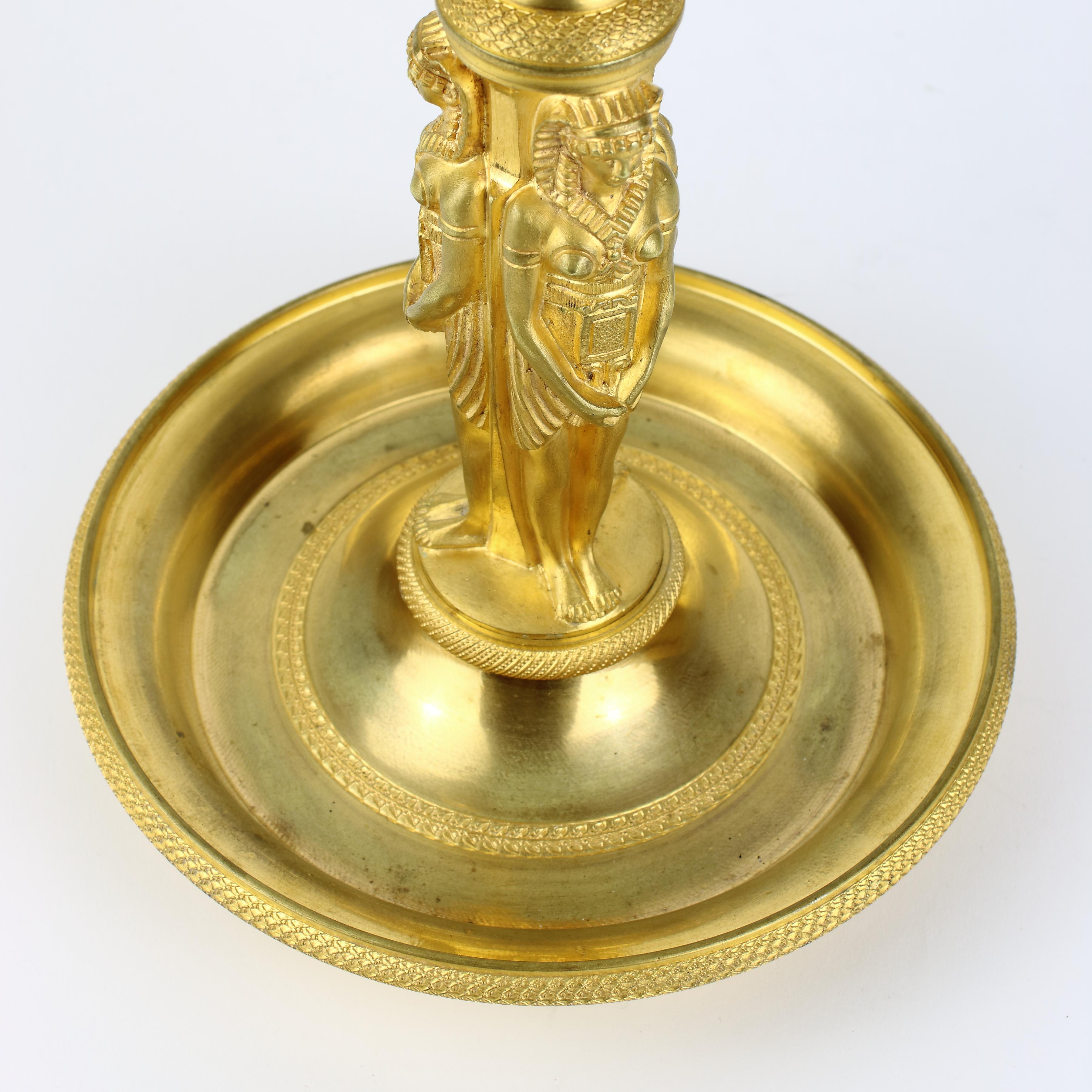 Miroir de table en bronze doré de style néo-égyptien Charles X de l'Empire français du XIXe siècle en vente 2