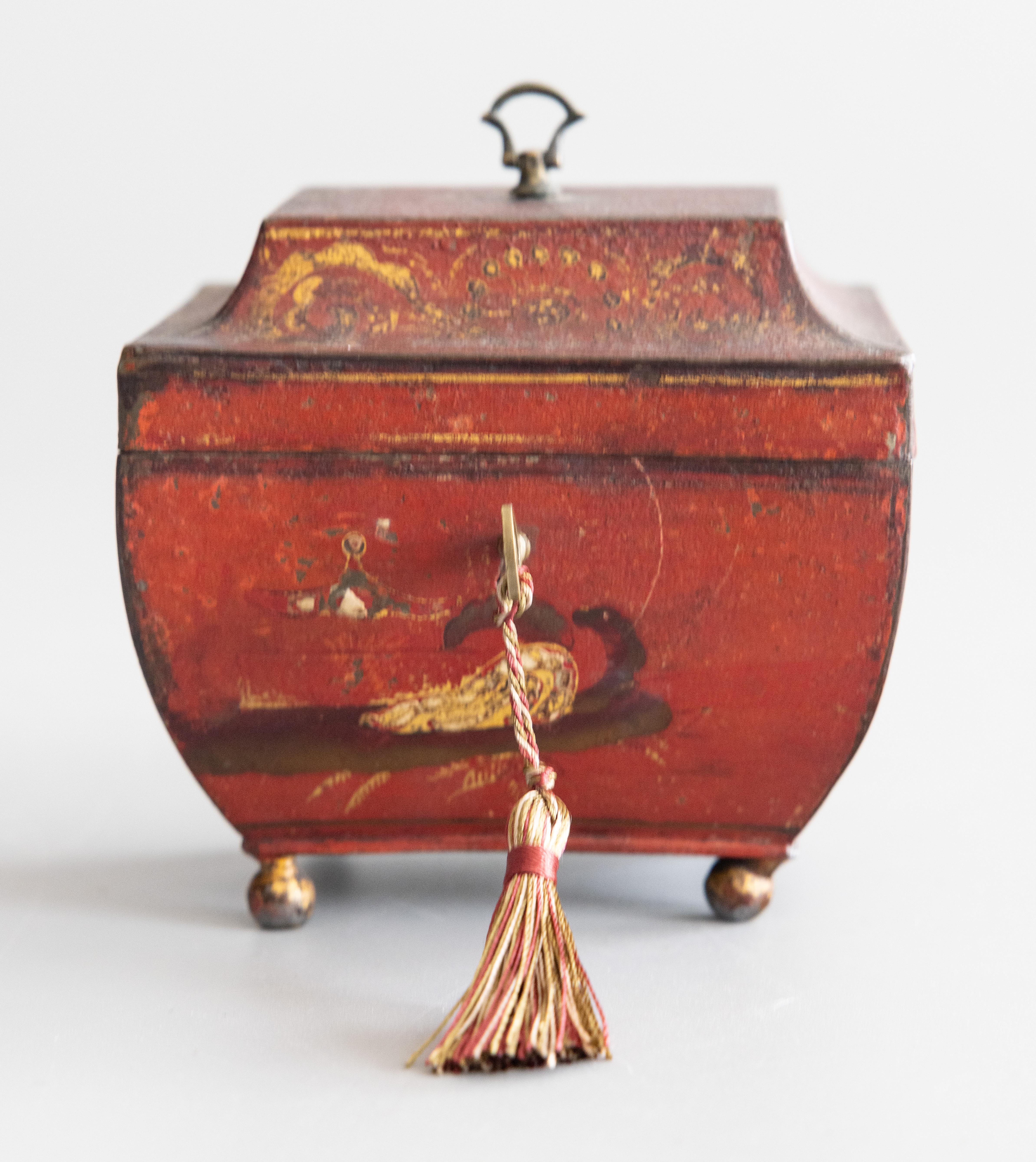 Stile impero Scatola da tè Sarcofago Impero francese del XIX secolo in tole rosse in vendita