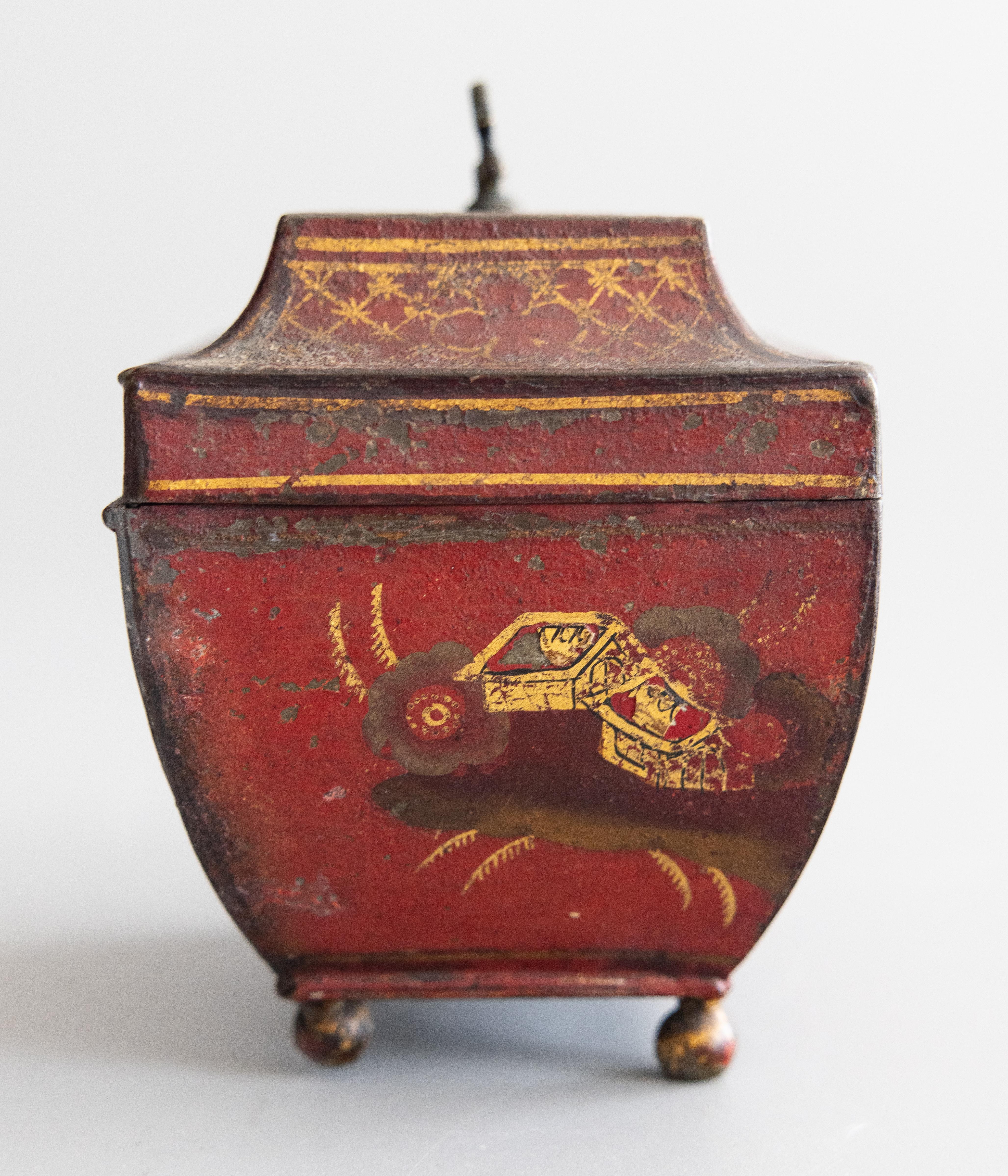 Dipinto a mano Scatola da tè Sarcofago Impero francese del XIX secolo in tole rosse in vendita