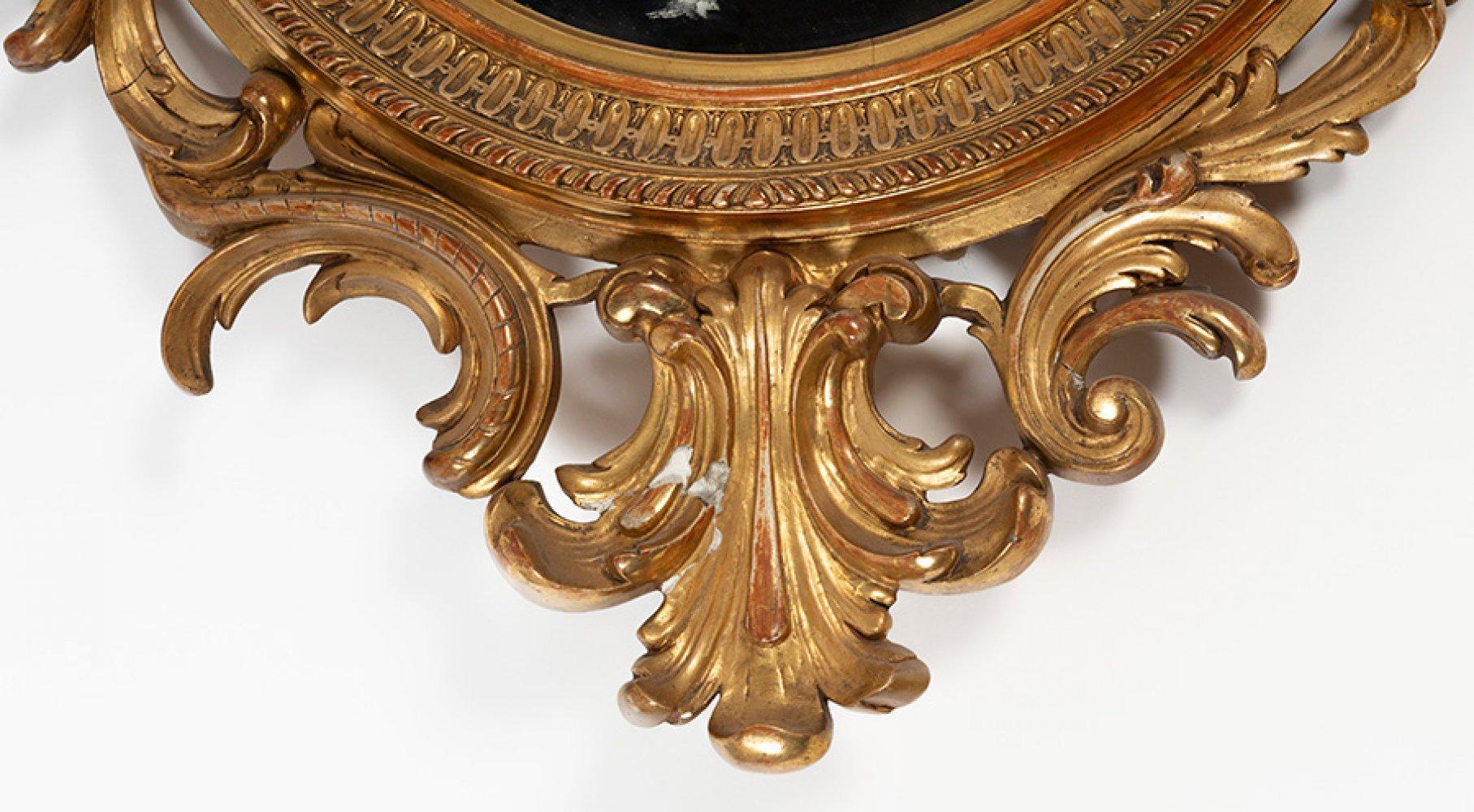 Rococo Revival 19th century French Empire Circular Mirror in Giltwood frame For Sale
