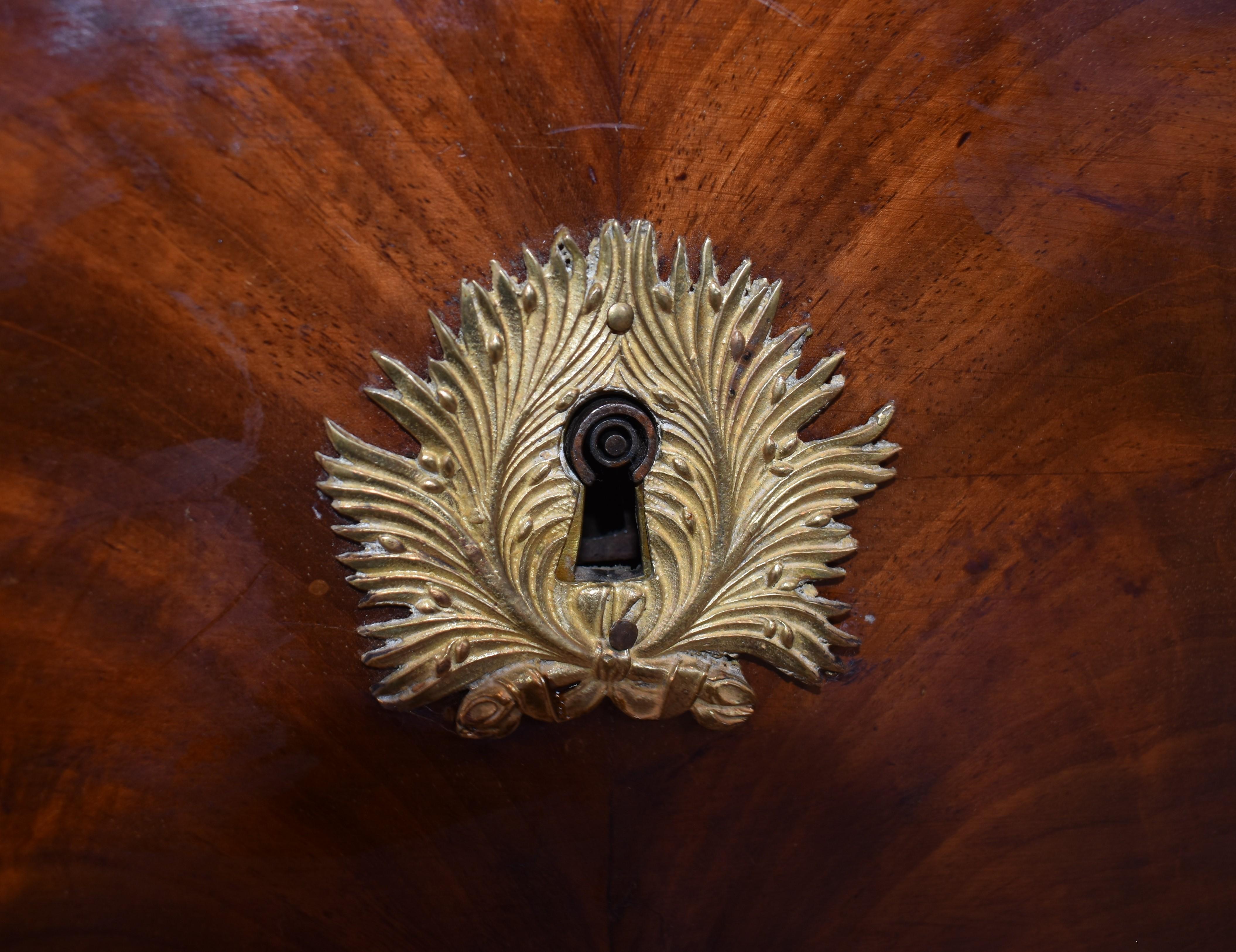 19th century French Empire Commode chest of drawers For Sale 2