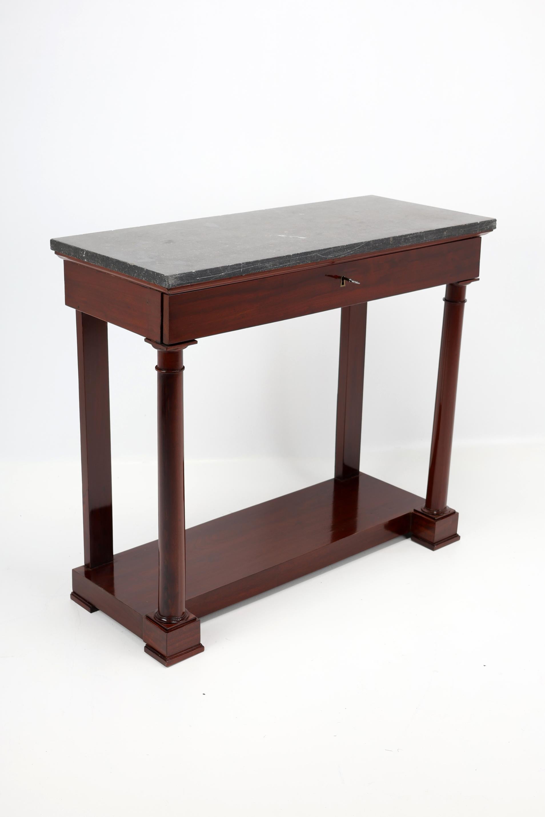 Acajou Table console Empire française du XIXe siècle en vente