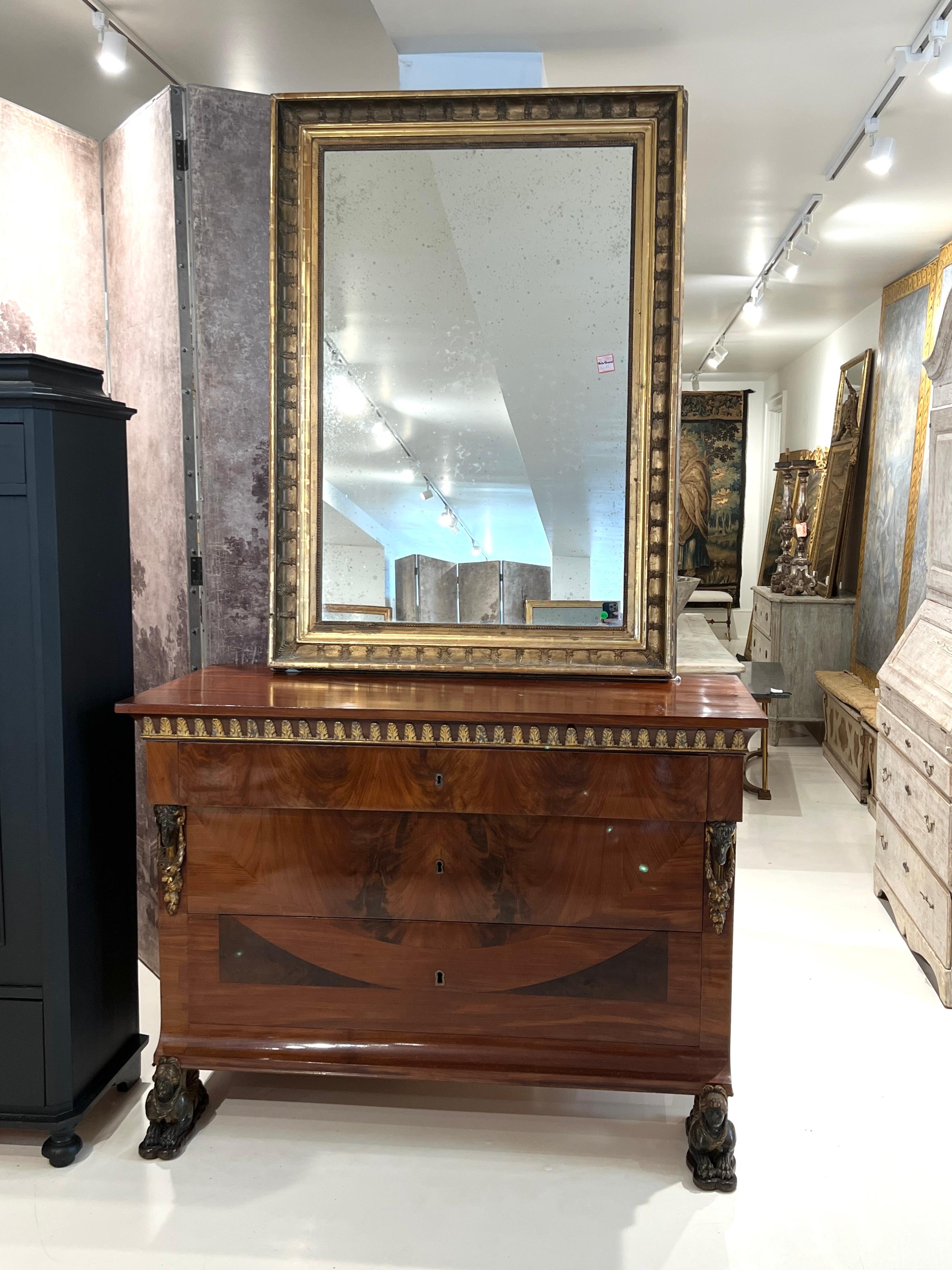 Miroir Antique Doré du 19ème siècle de l'Empire Français -Médium en vente 2